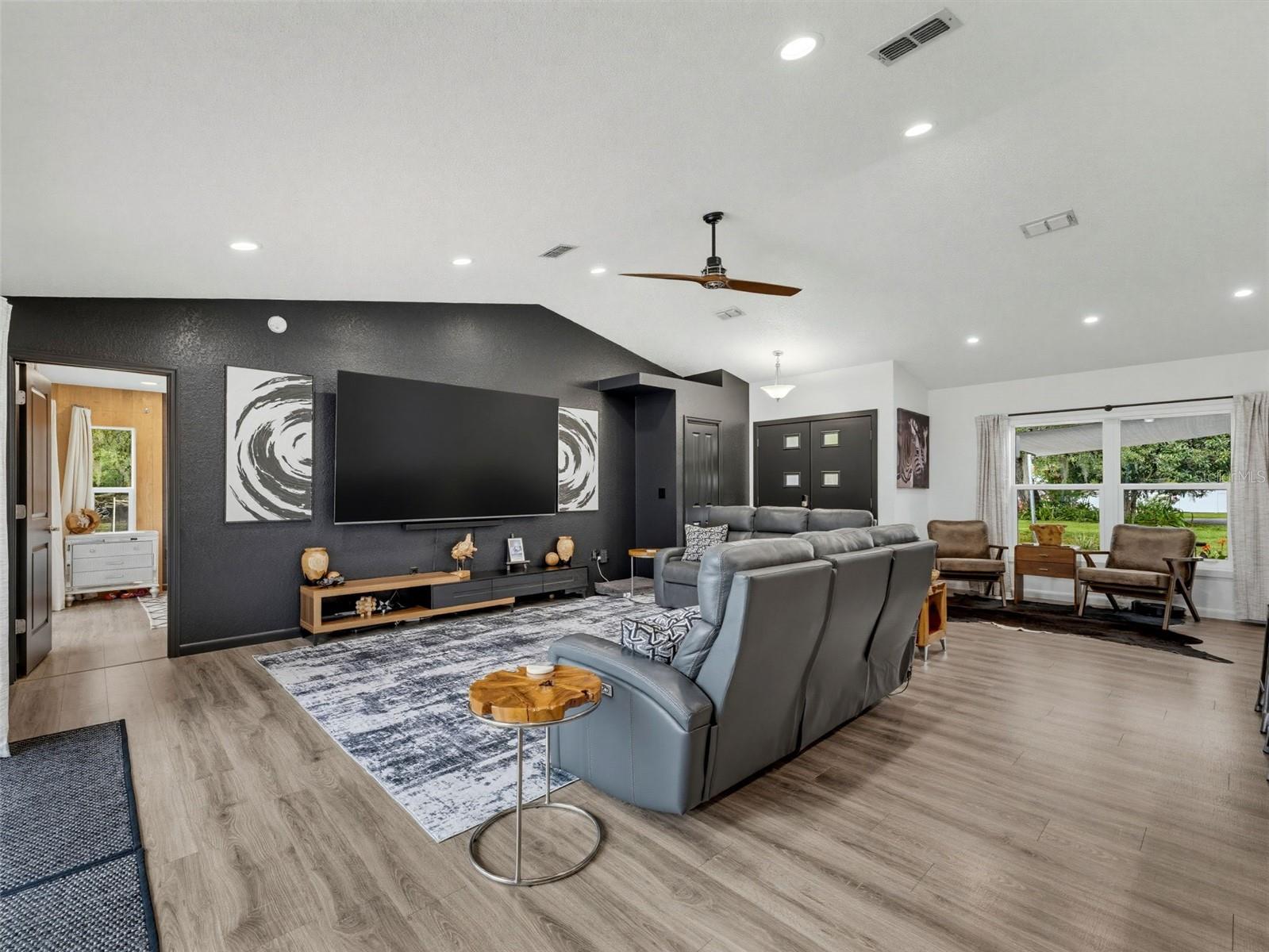 HUDSON GROVE ESTATES - Residential