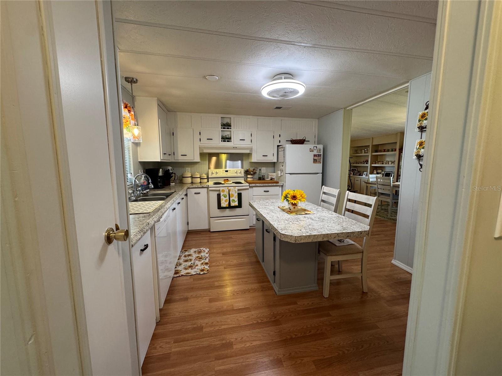 LAKE N GOLF ESTATES - Residential