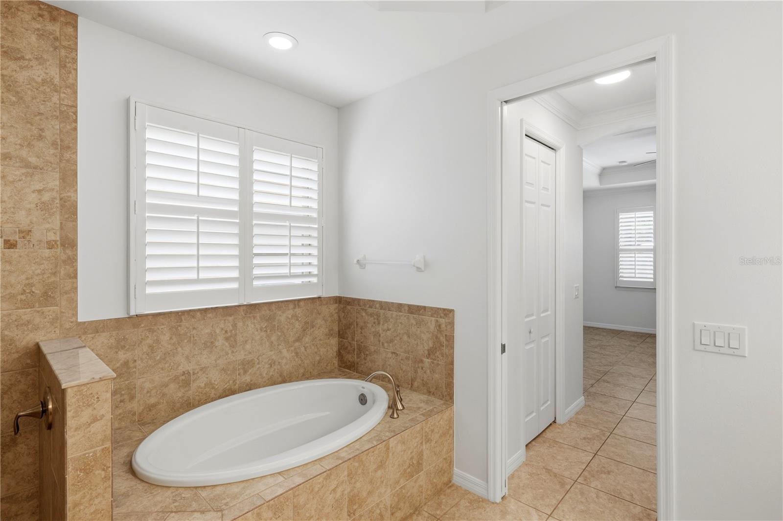 TOSCANA ISLES UN 1 - Residential