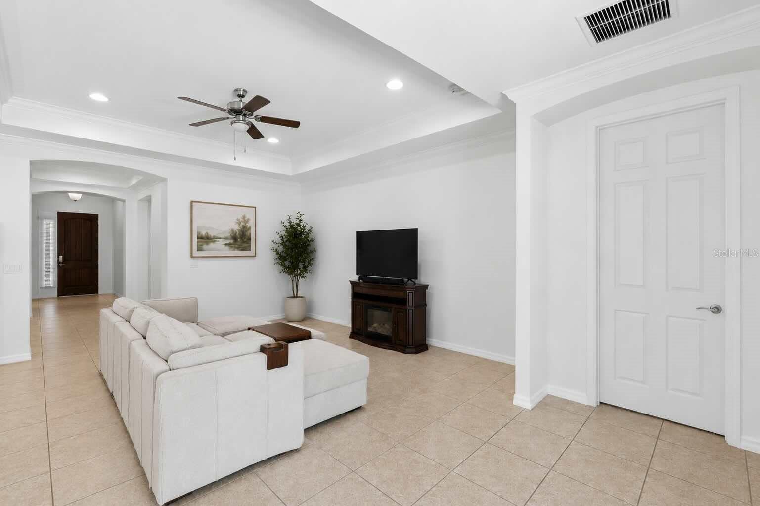 TOSCANA ISLES UN 1 - Residential