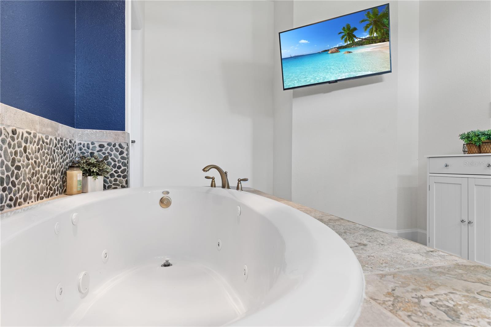 DEER ISLAND ESTATES - Residential