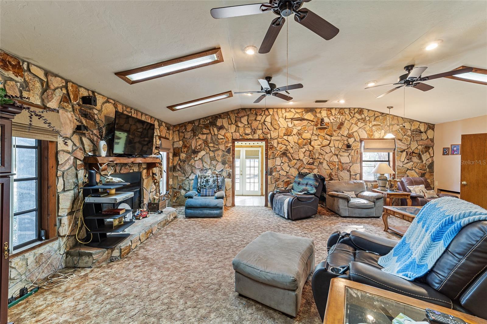 HILLS OF OCALA - ROLLING HILLS - Residential