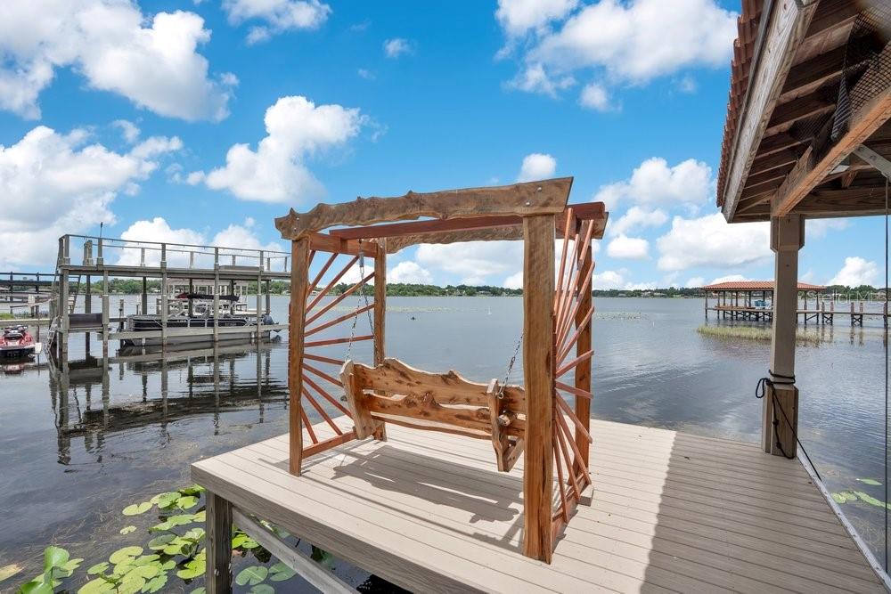 BUTLER BAY - Residential