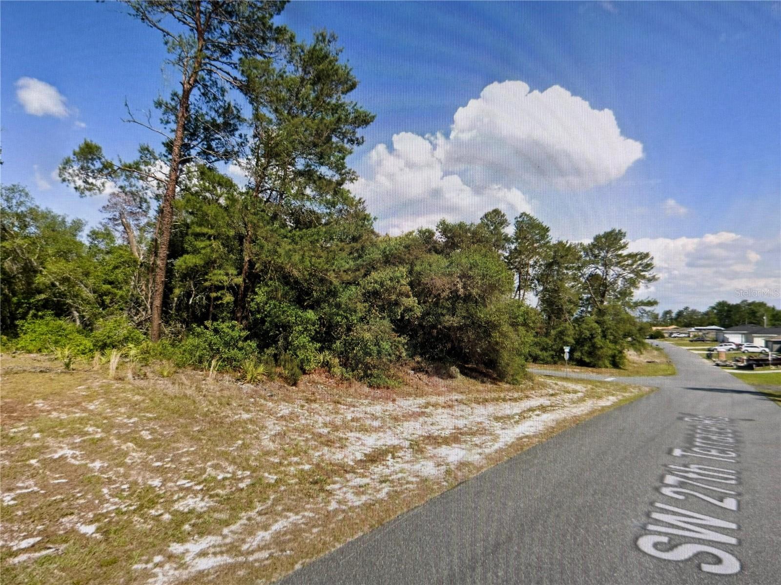 MARION OAKS - Land