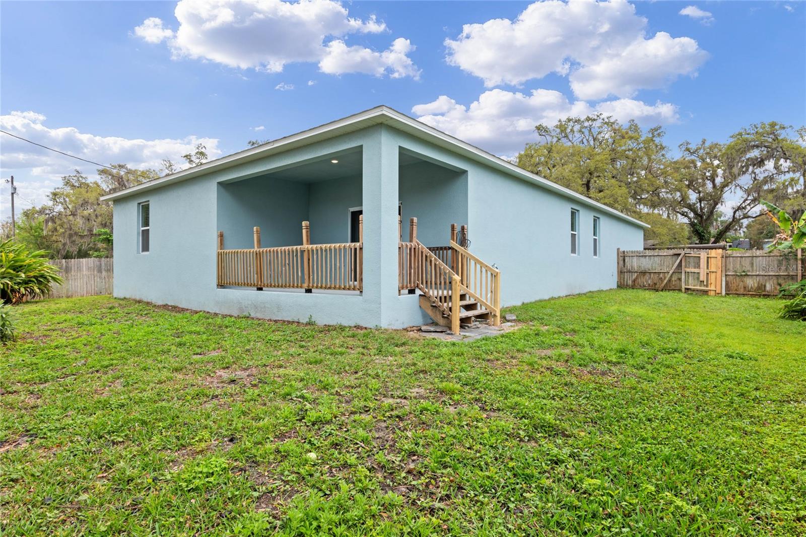 MIRROR LAKE MANOR - Residential Lease