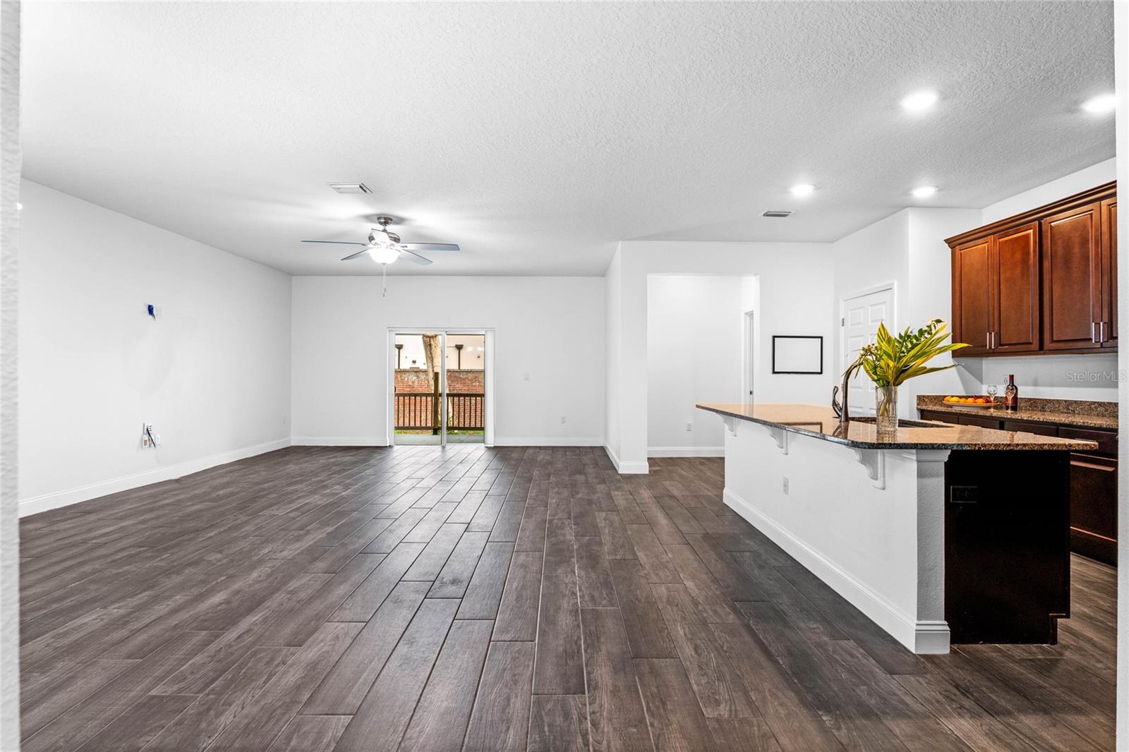 MIRROR LAKE MANOR - Residential Lease