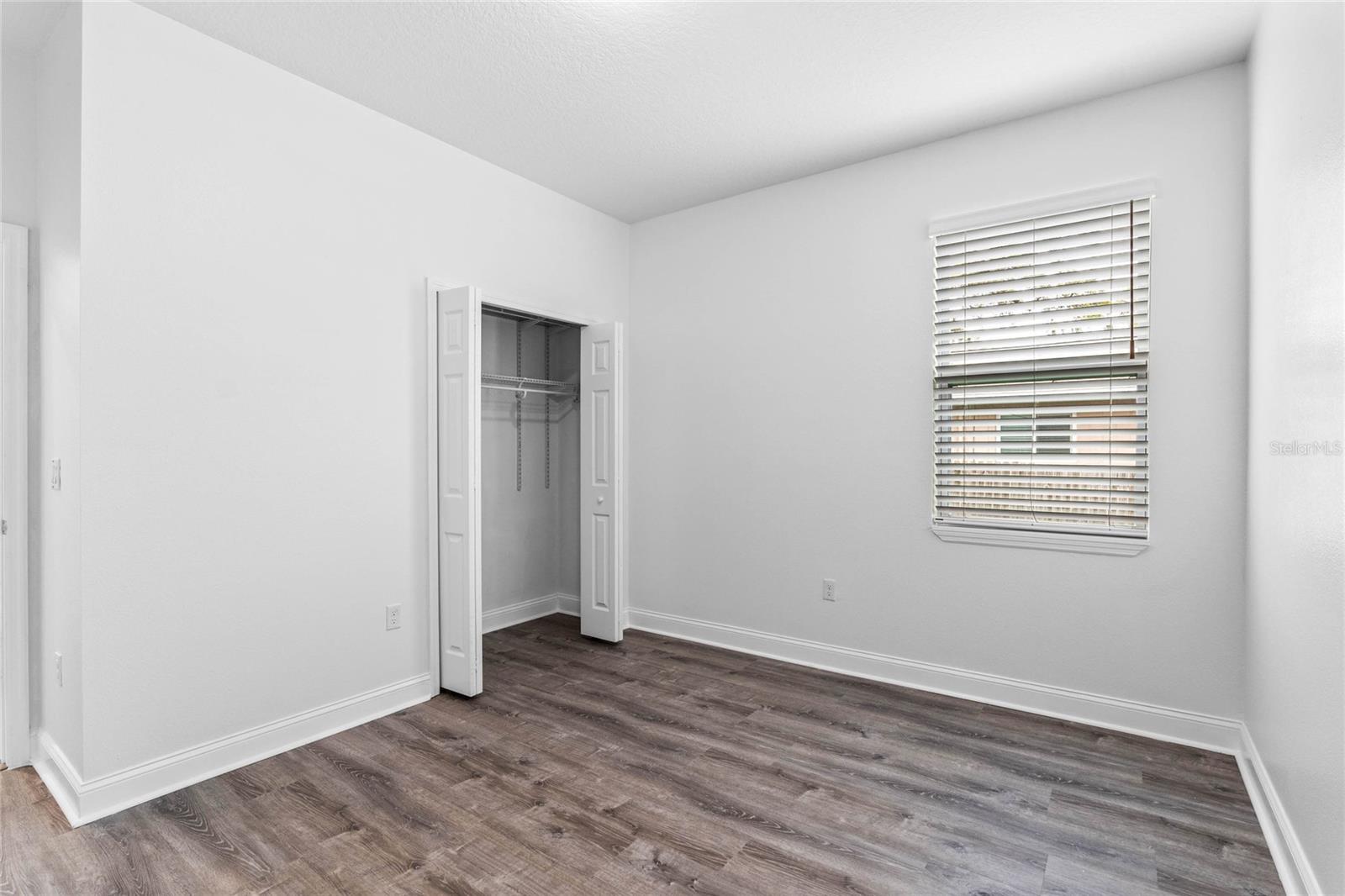 MIRROR LAKE MANOR - Residential Lease