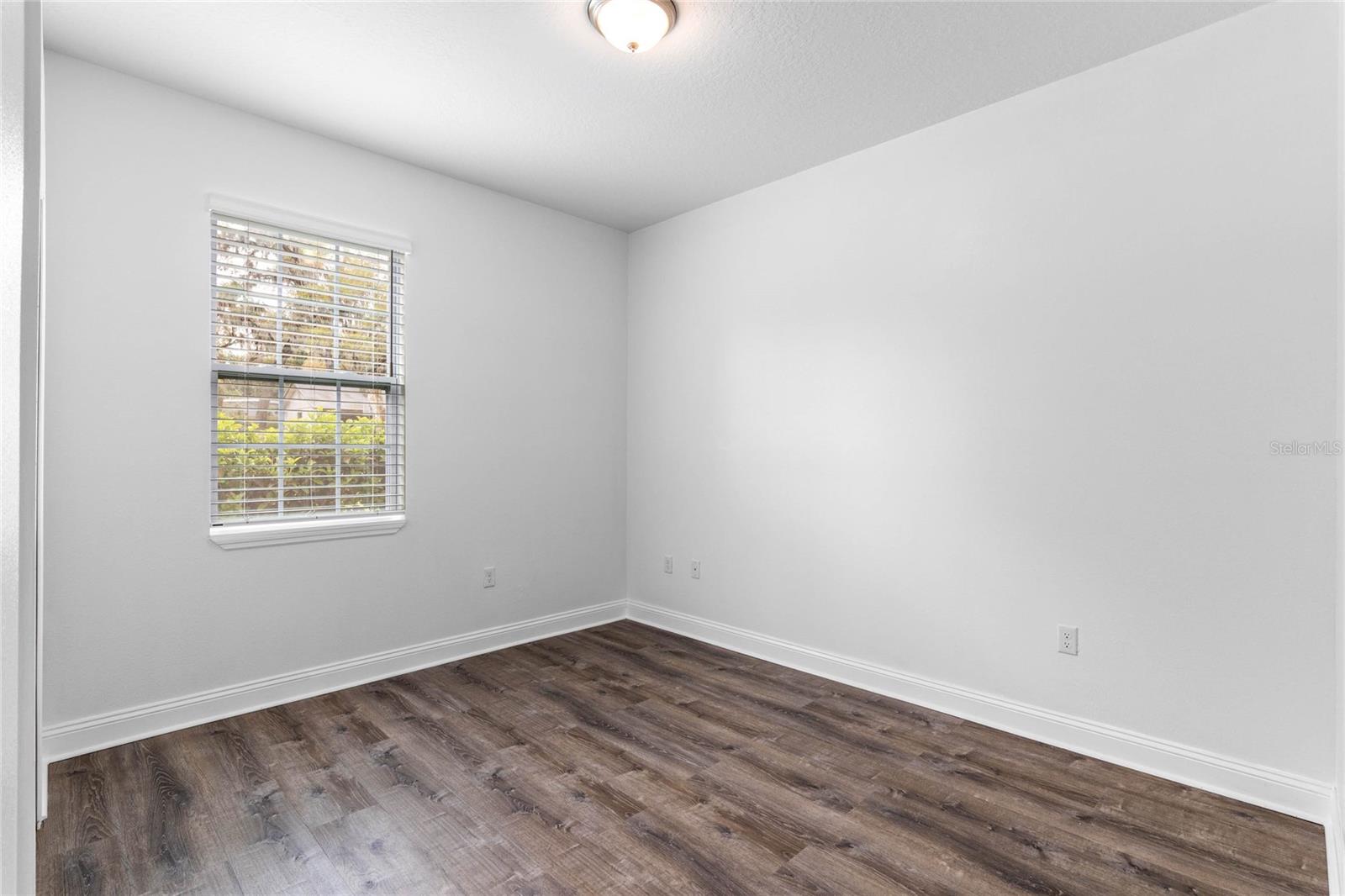 MIRROR LAKE MANOR - Residential Lease
