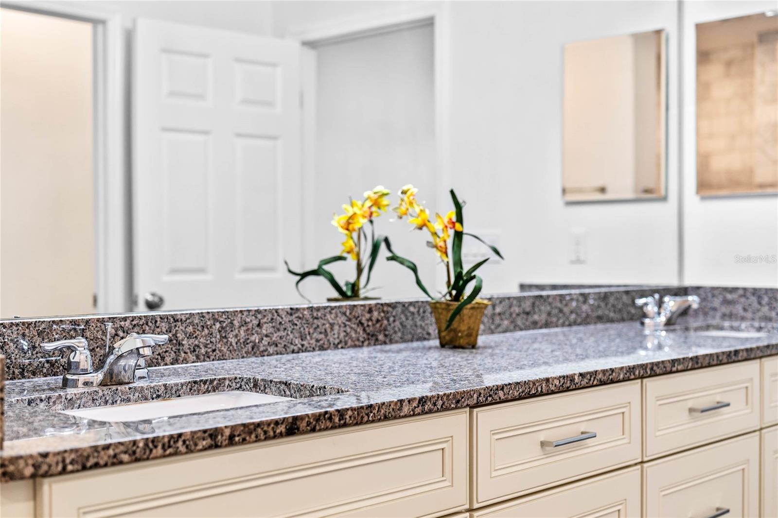 MIRROR LAKE MANOR - Residential Lease