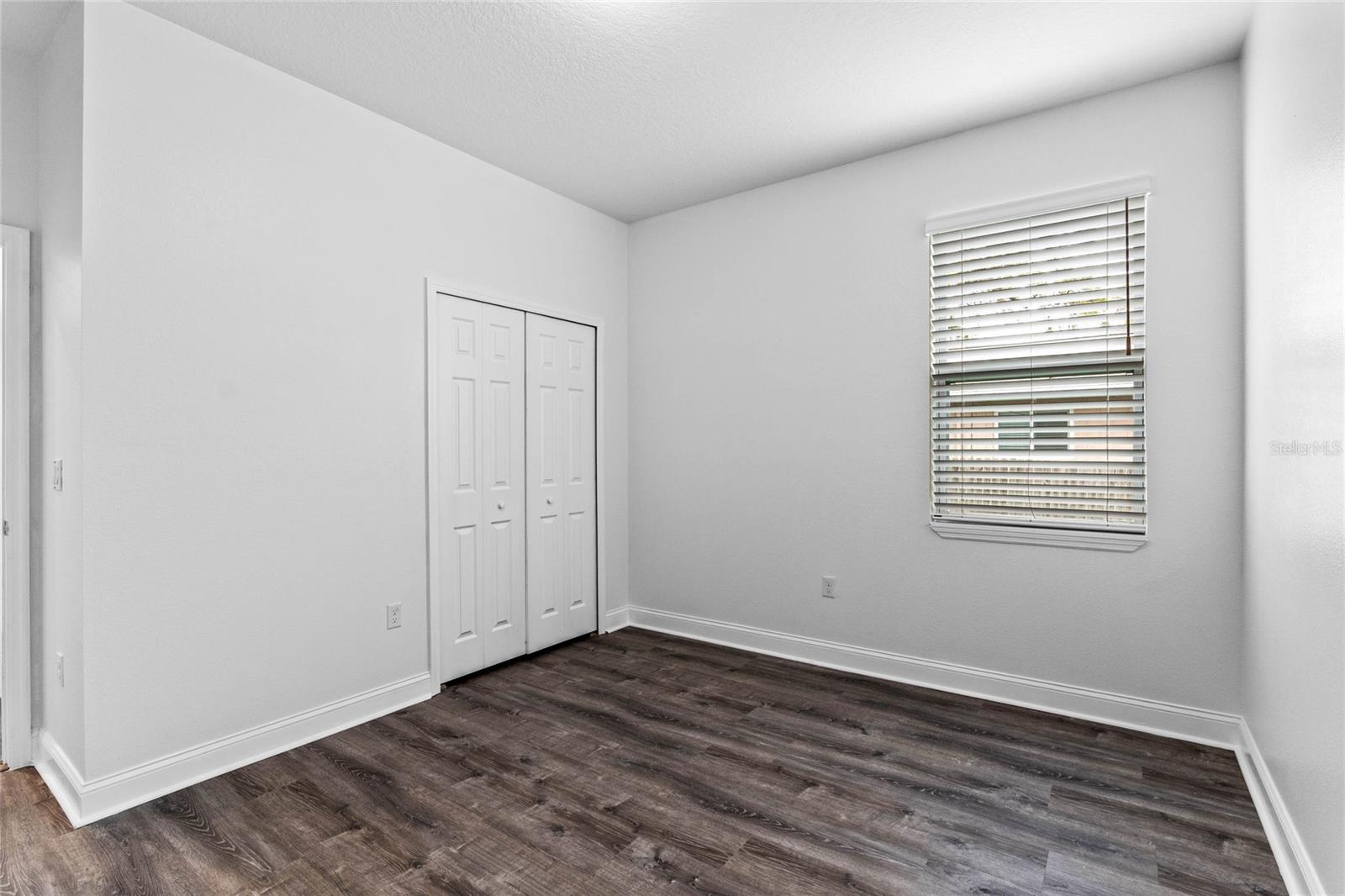 MIRROR LAKE MANOR - Residential Lease