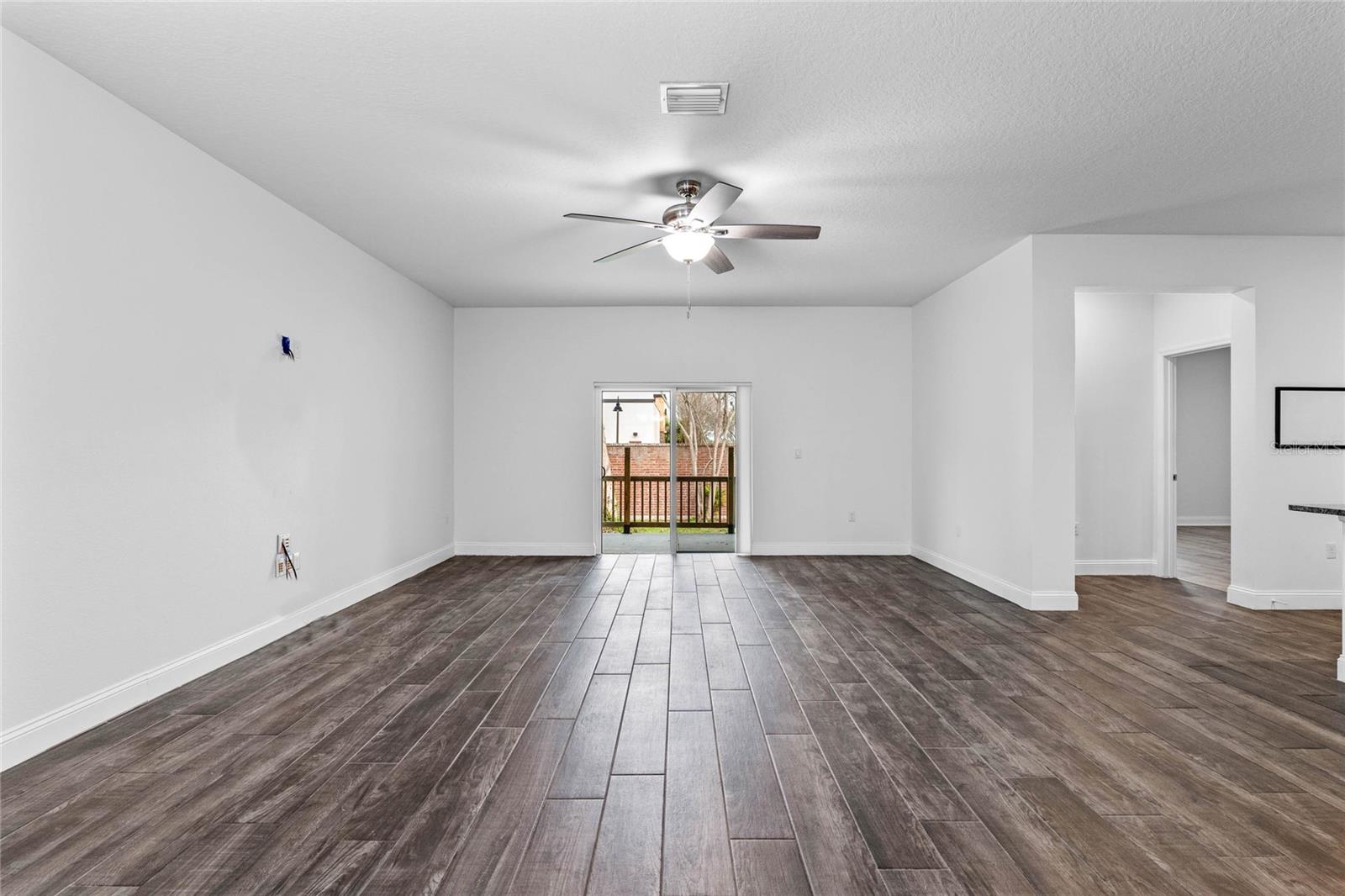 MIRROR LAKE MANOR - Residential Lease