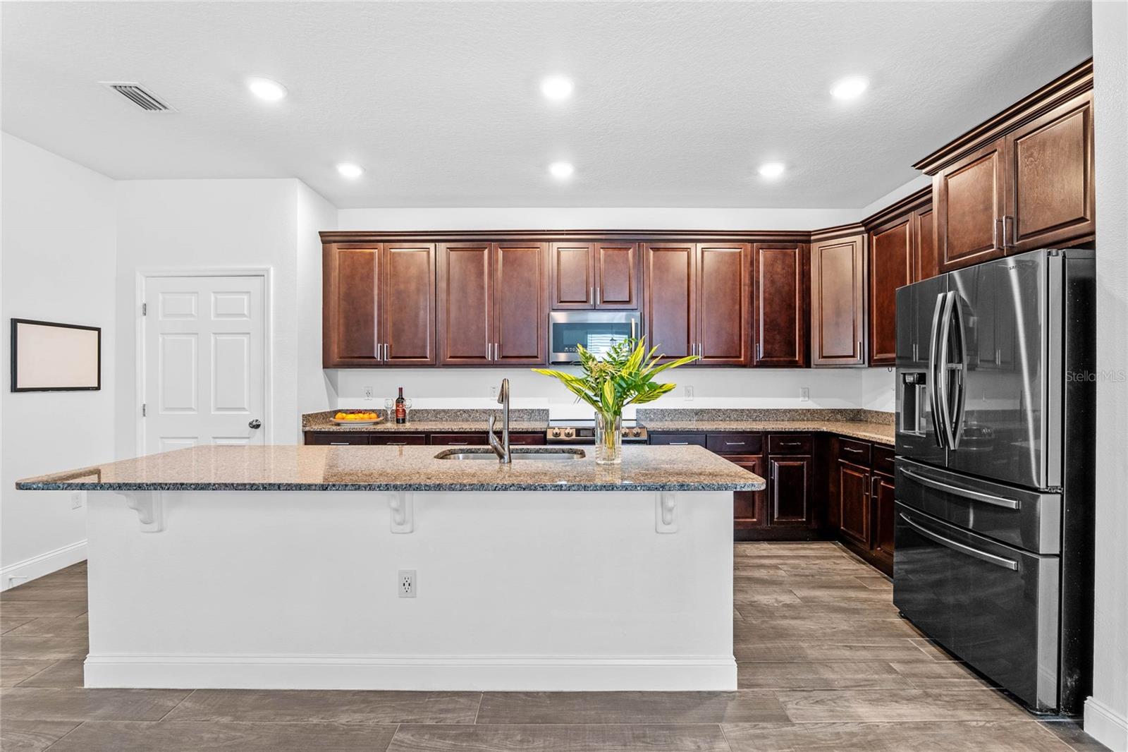 MIRROR LAKE MANOR - Residential Lease