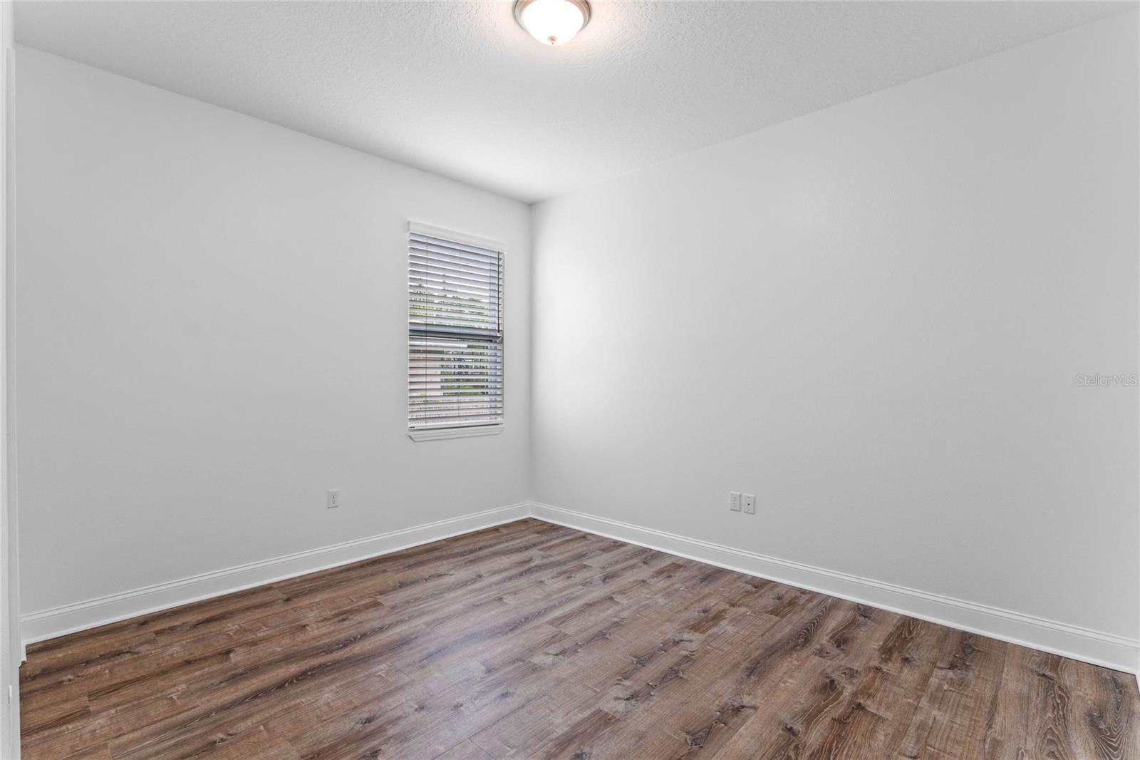 MIRROR LAKE MANOR - Residential Lease