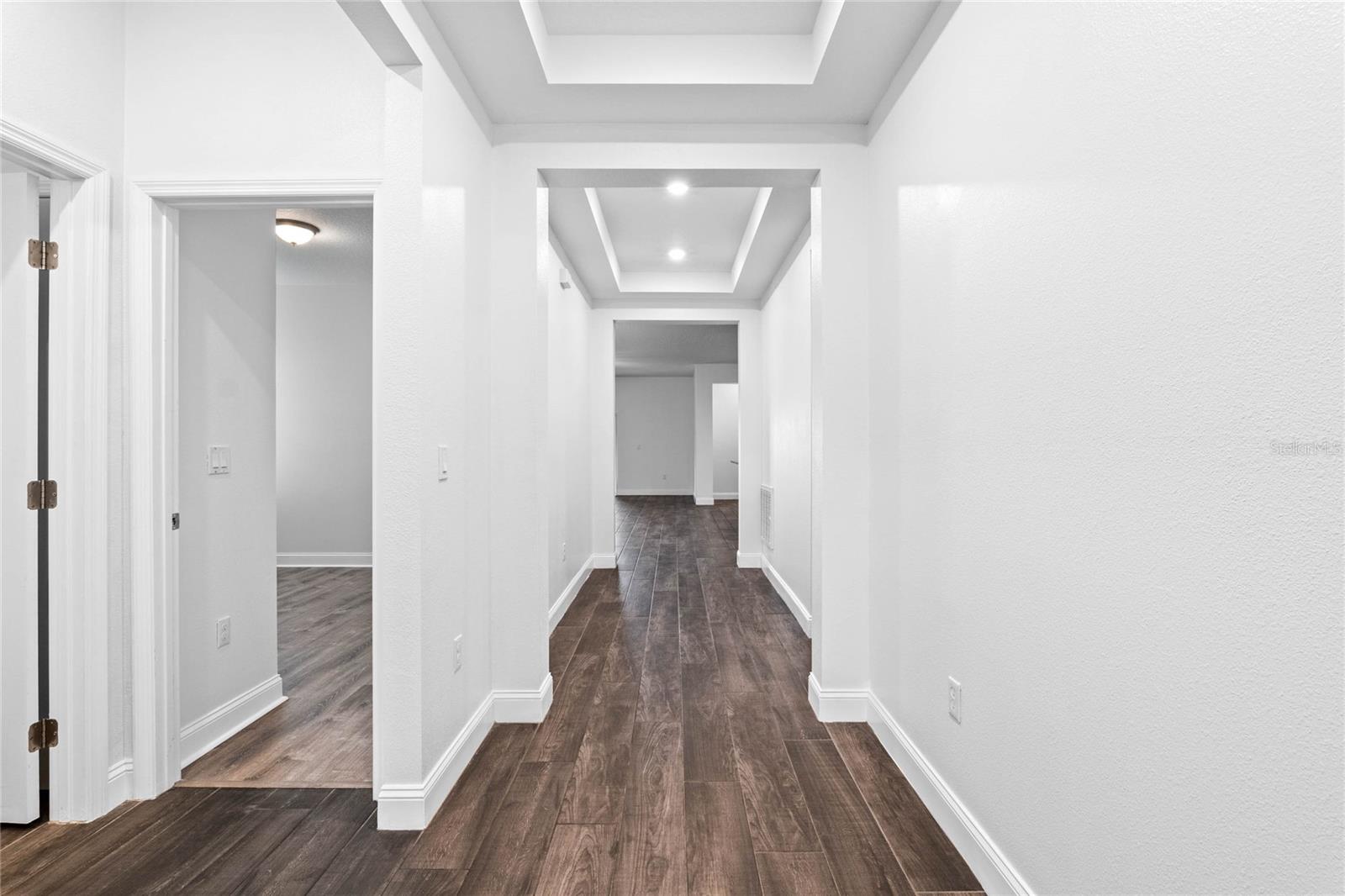 MIRROR LAKE MANOR - Residential Lease