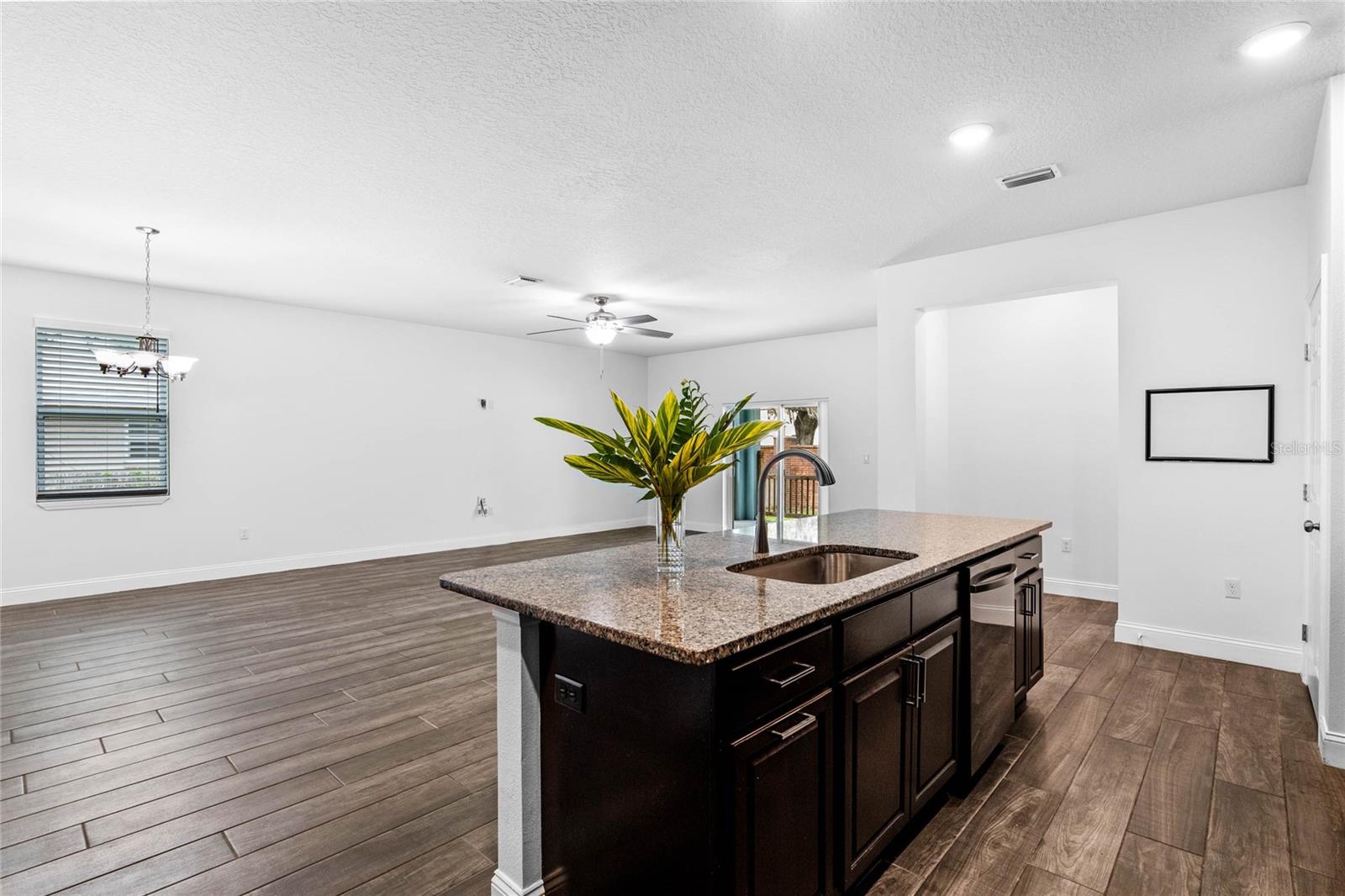 MIRROR LAKE MANOR - Residential Lease