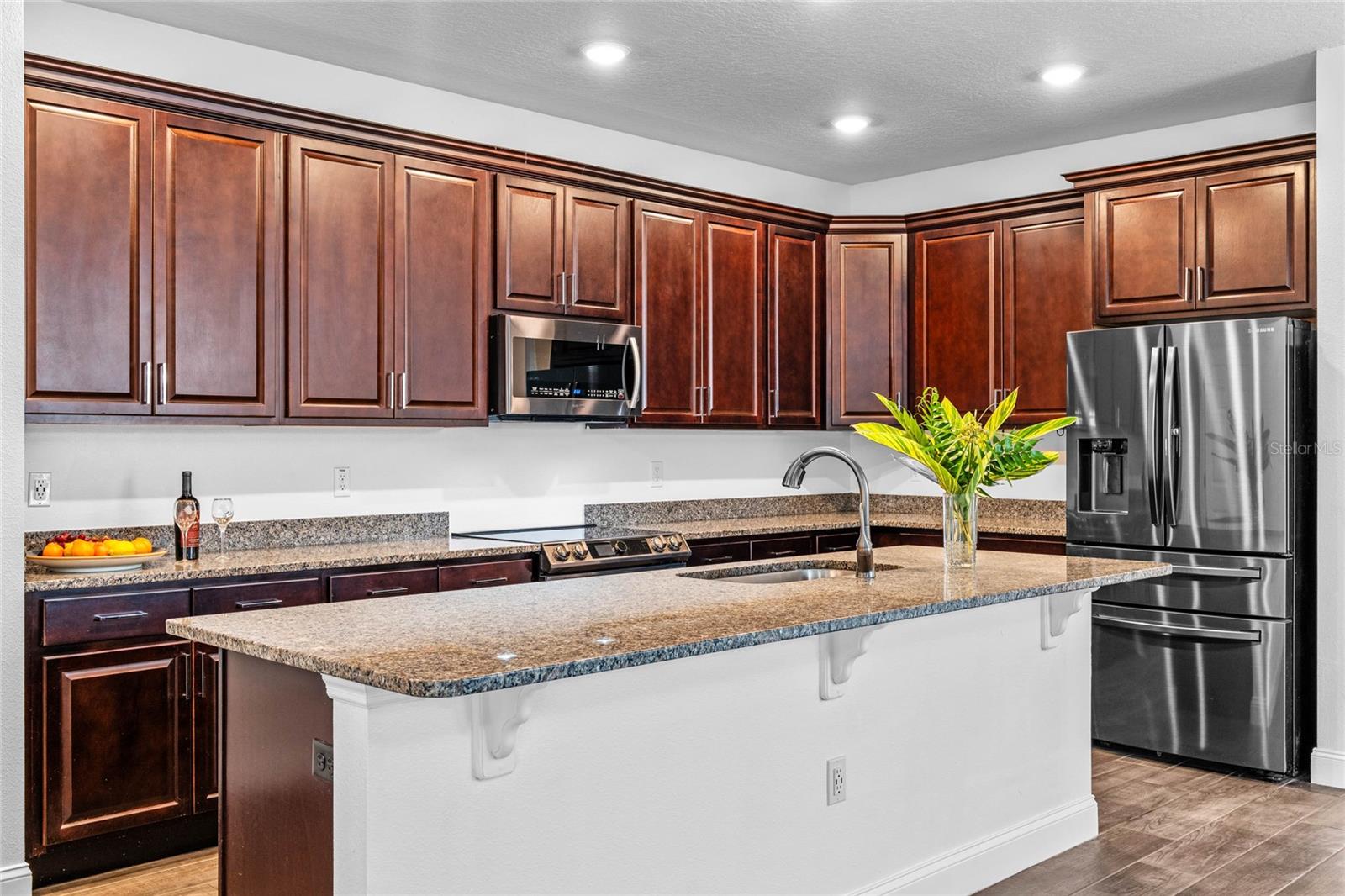 MIRROR LAKE MANOR - Residential Lease