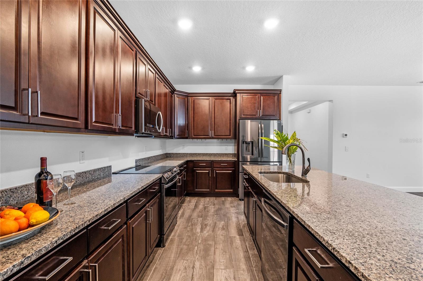 MIRROR LAKE MANOR - Residential Lease