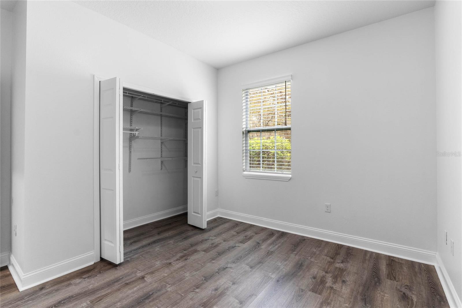 MIRROR LAKE MANOR - Residential Lease