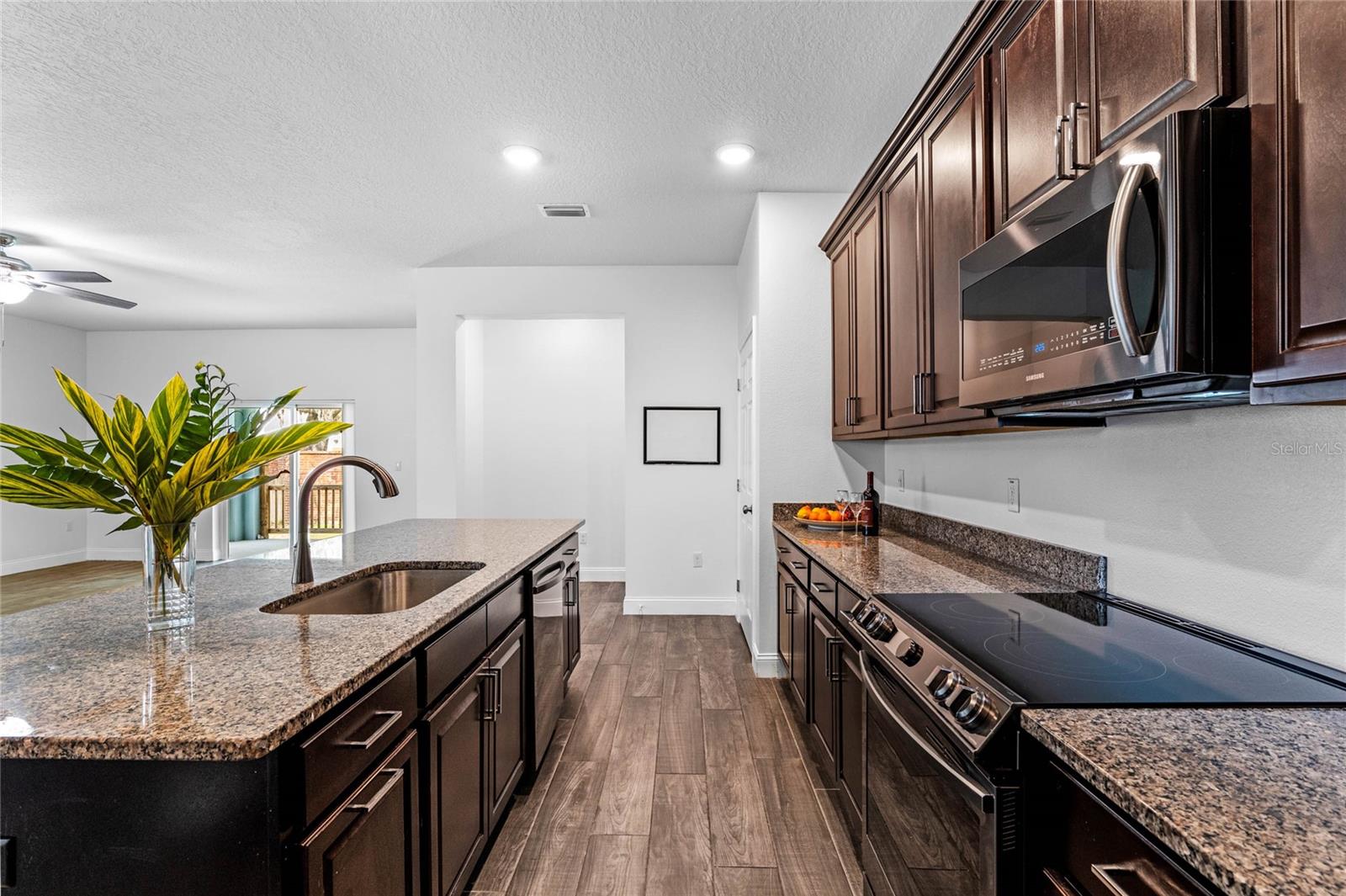 MIRROR LAKE MANOR - Residential Lease
