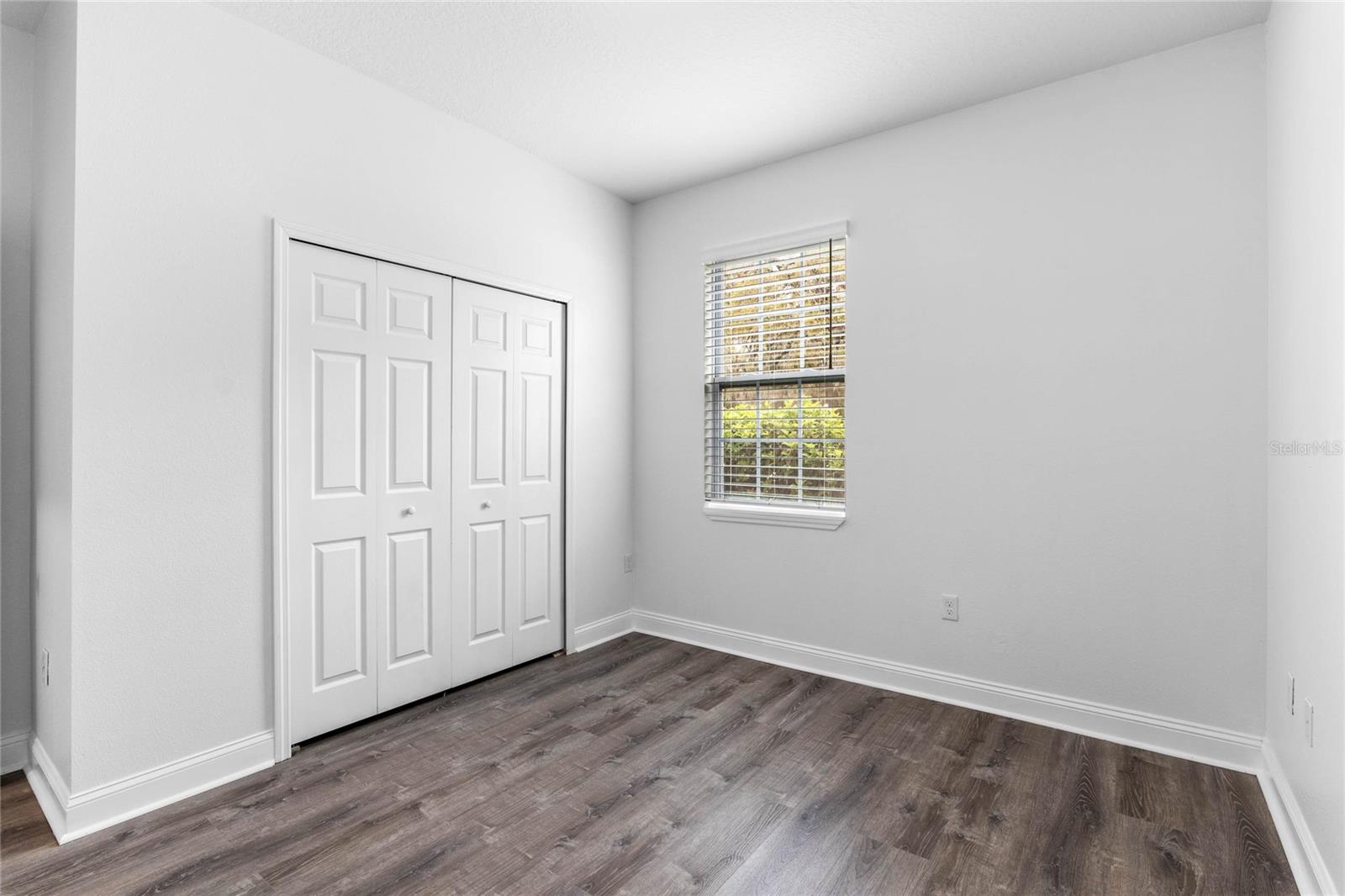MIRROR LAKE MANOR - Residential Lease
