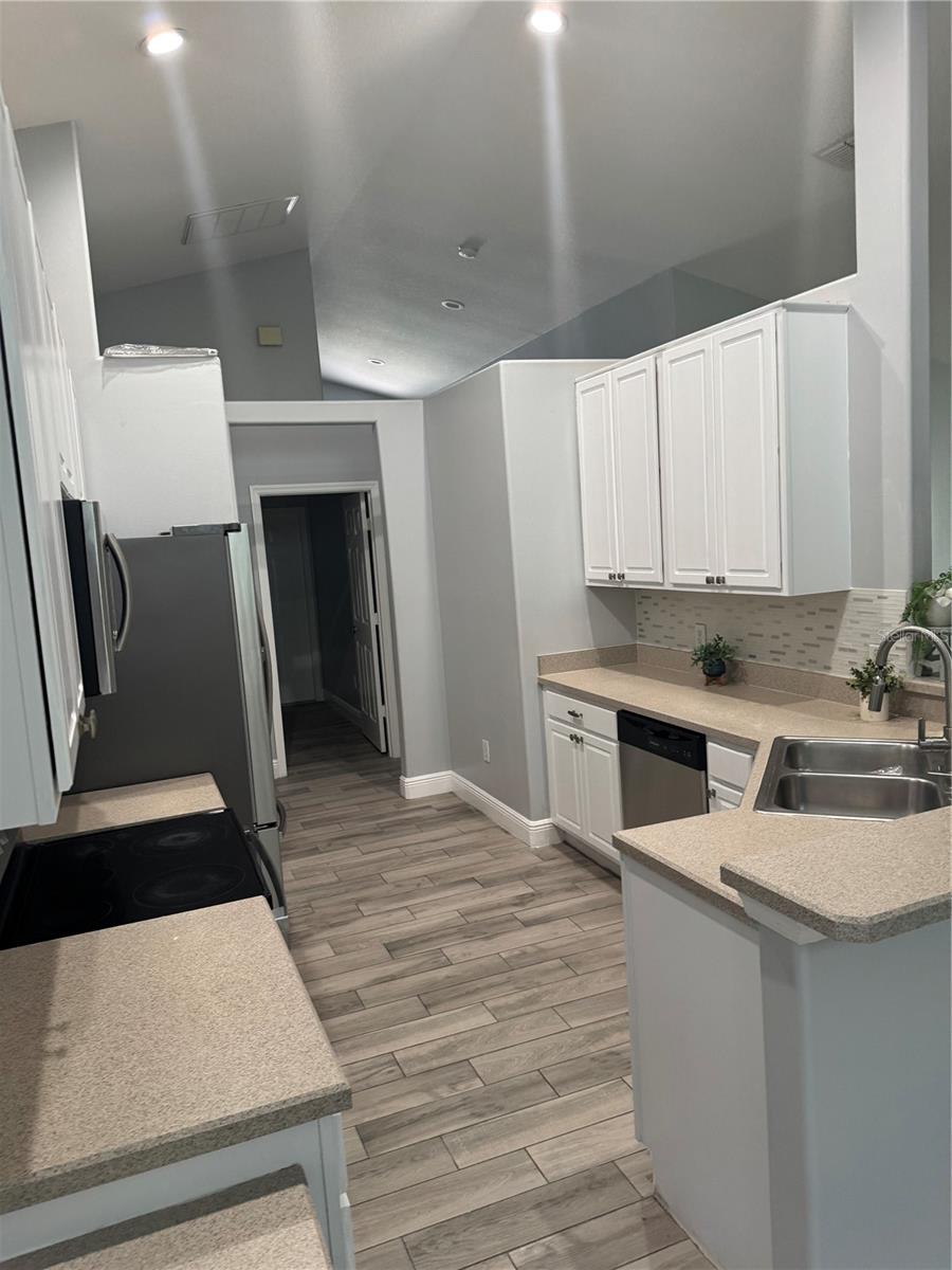 STONEHURST AT STONEFIELD - Residential Lease