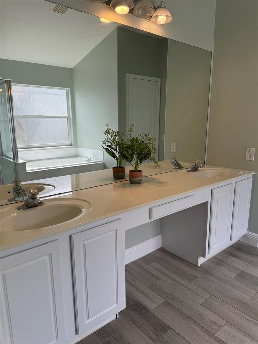 STONEHURST AT STONEFIELD - Residential Lease