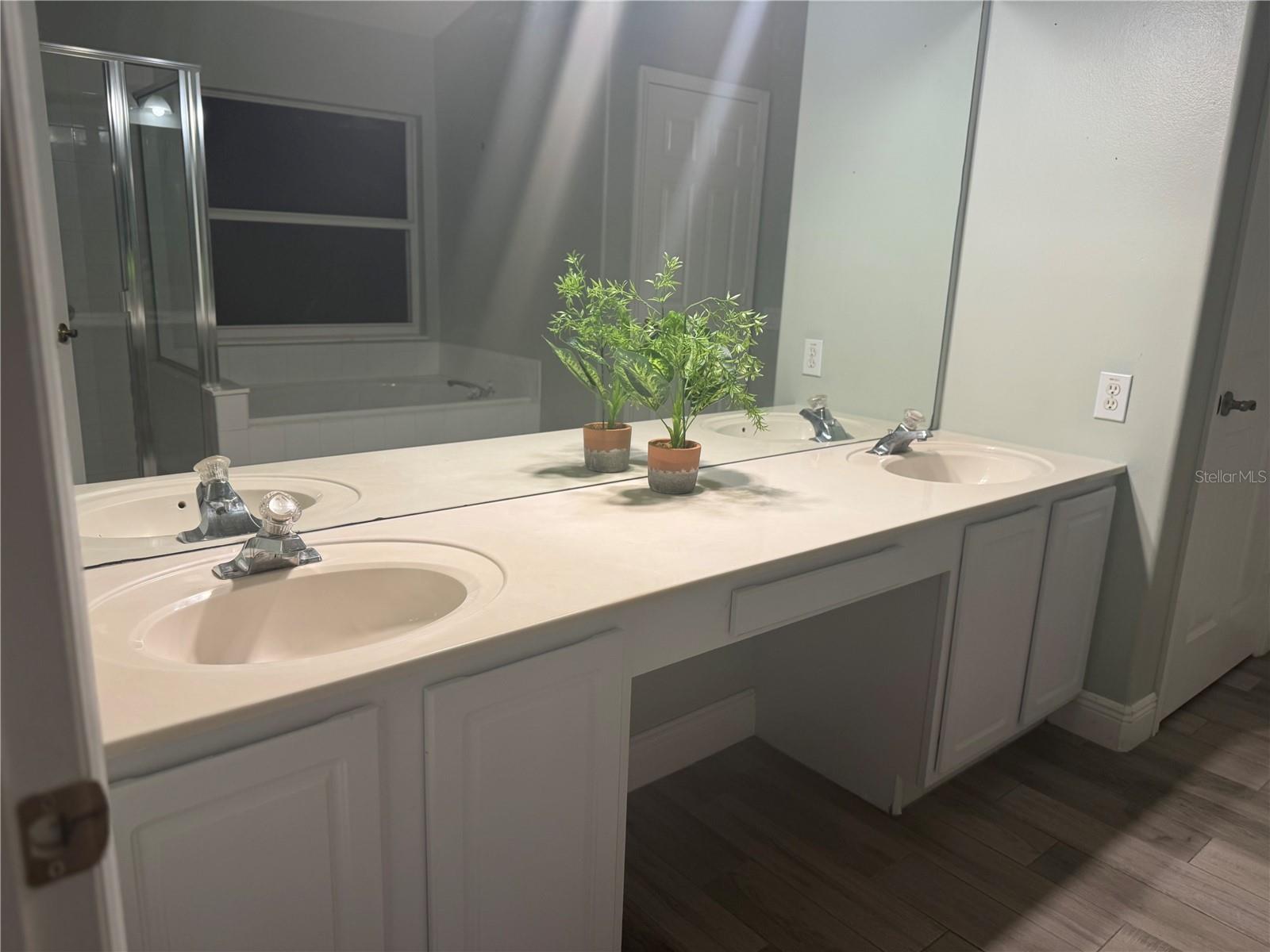 STONEHURST AT STONEFIELD - Residential Lease