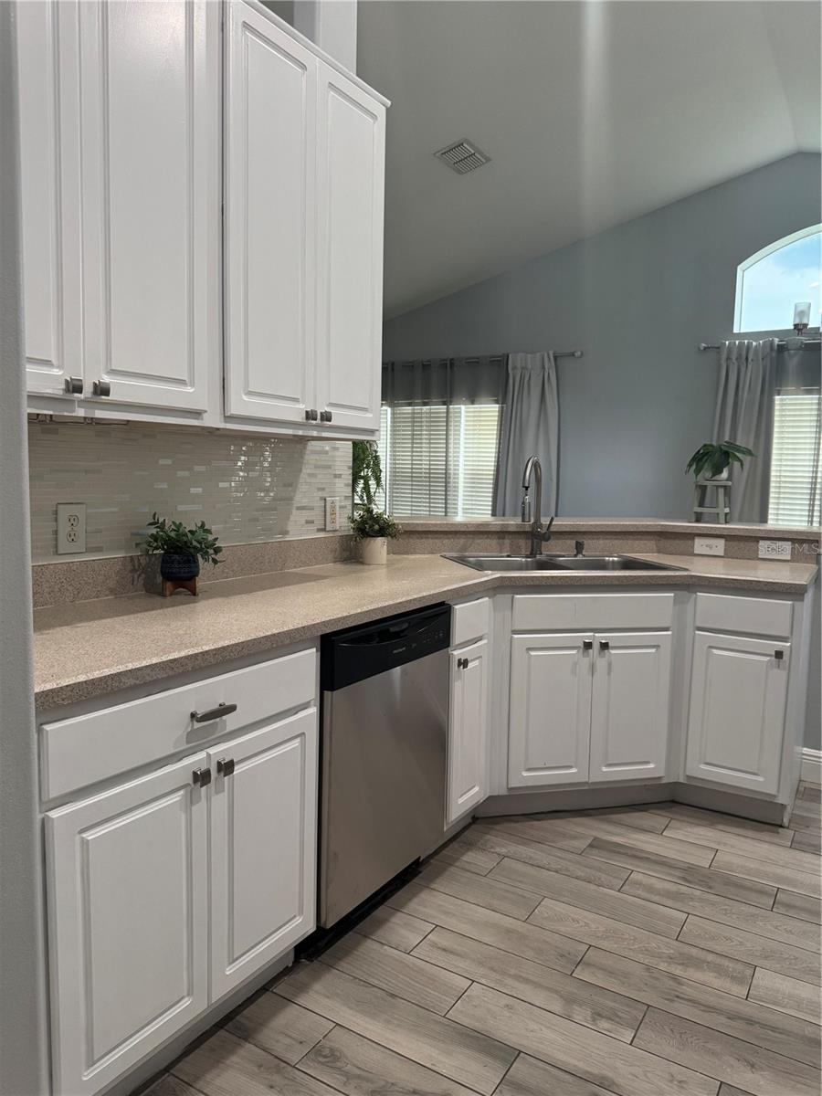 STONEHURST AT STONEFIELD - Residential Lease