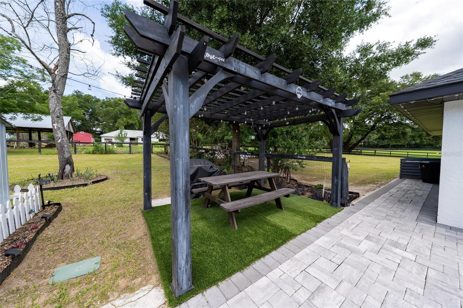 SILVER RANCHES ESTATE - Residential