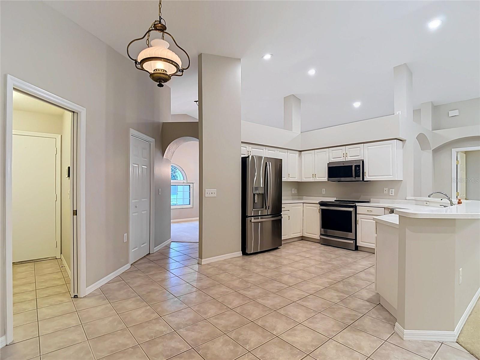 MEADOW POINTE - Residential
