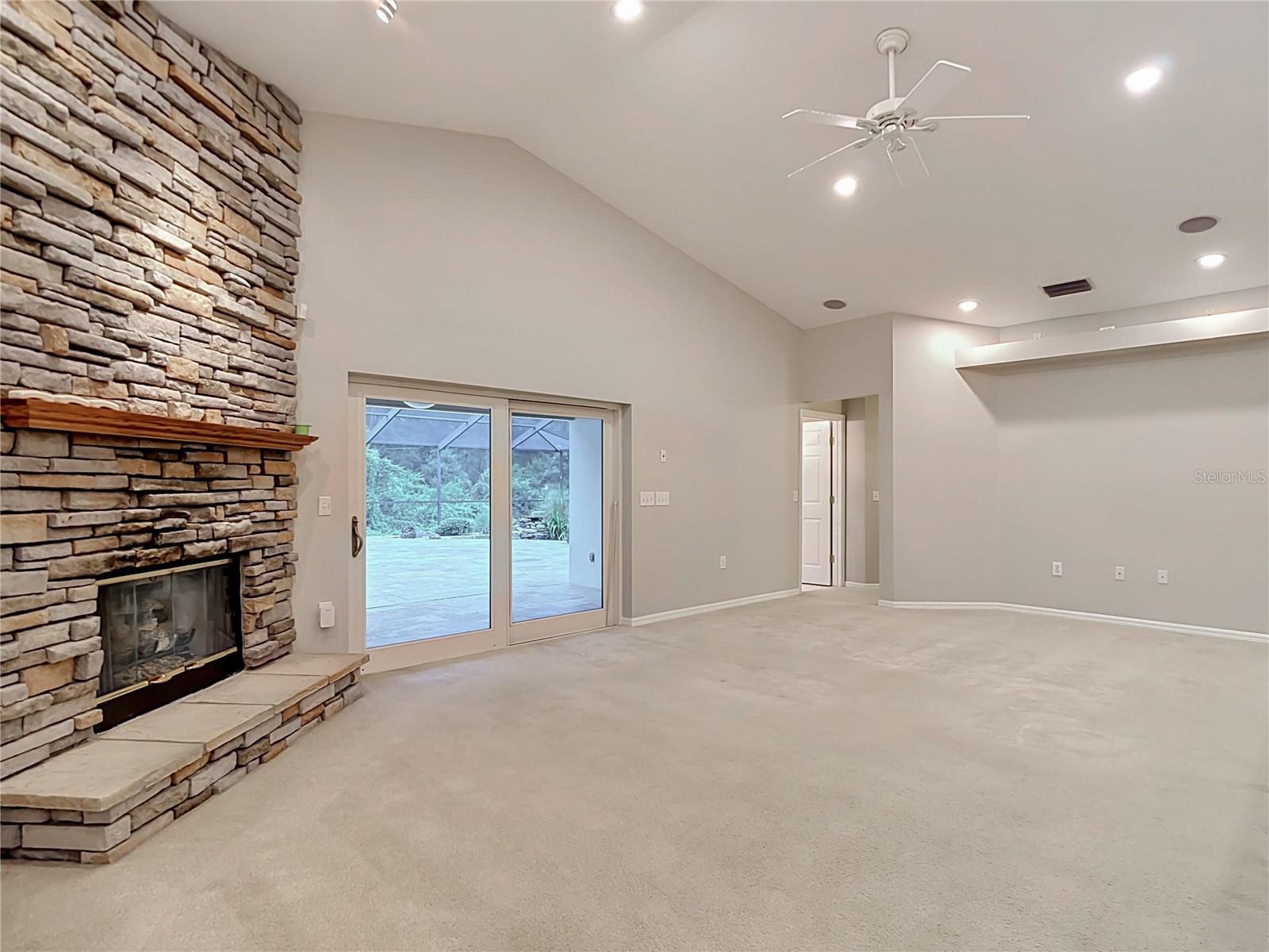 MEADOW POINTE - Residential