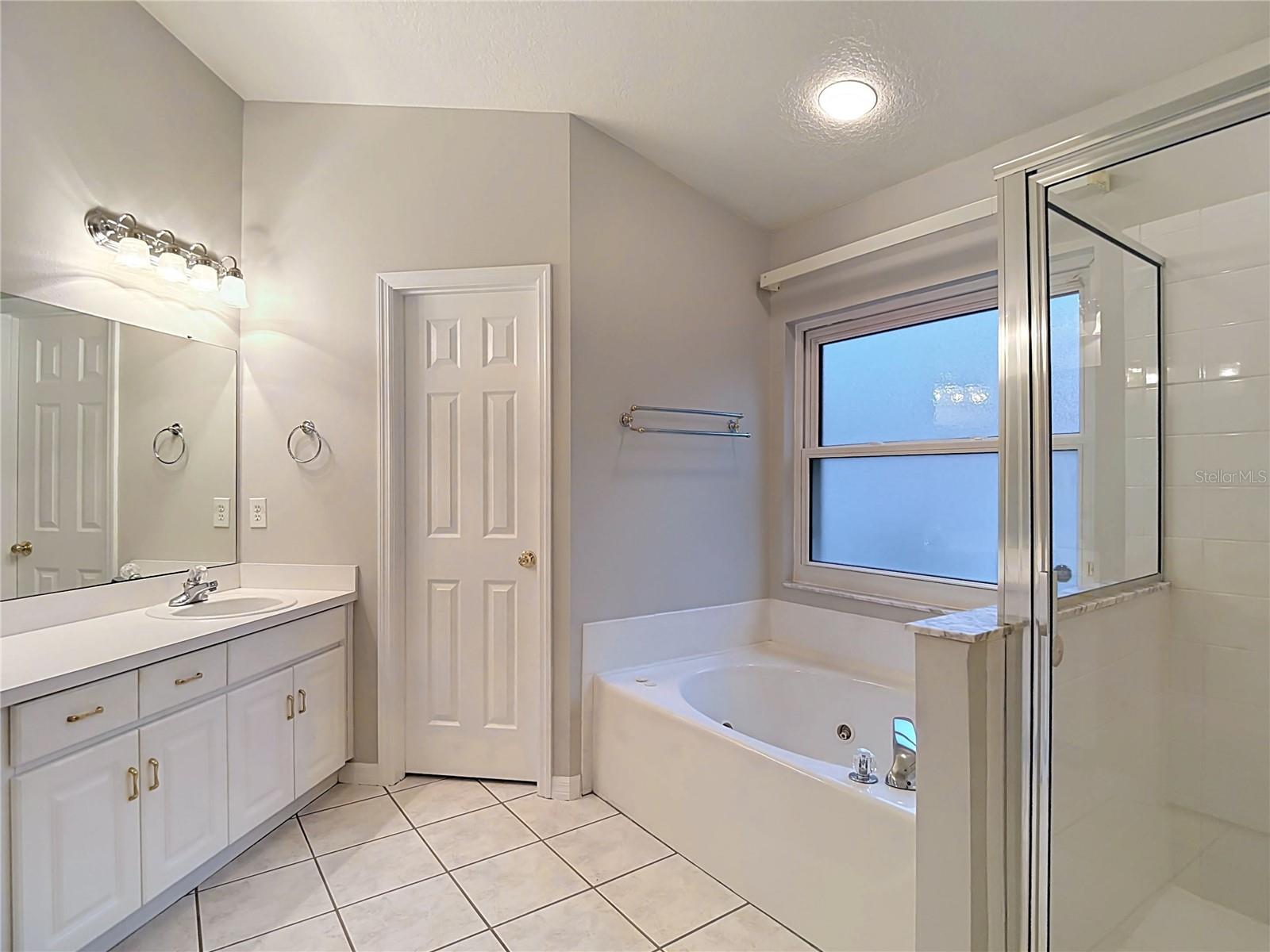MEADOW POINTE - Residential