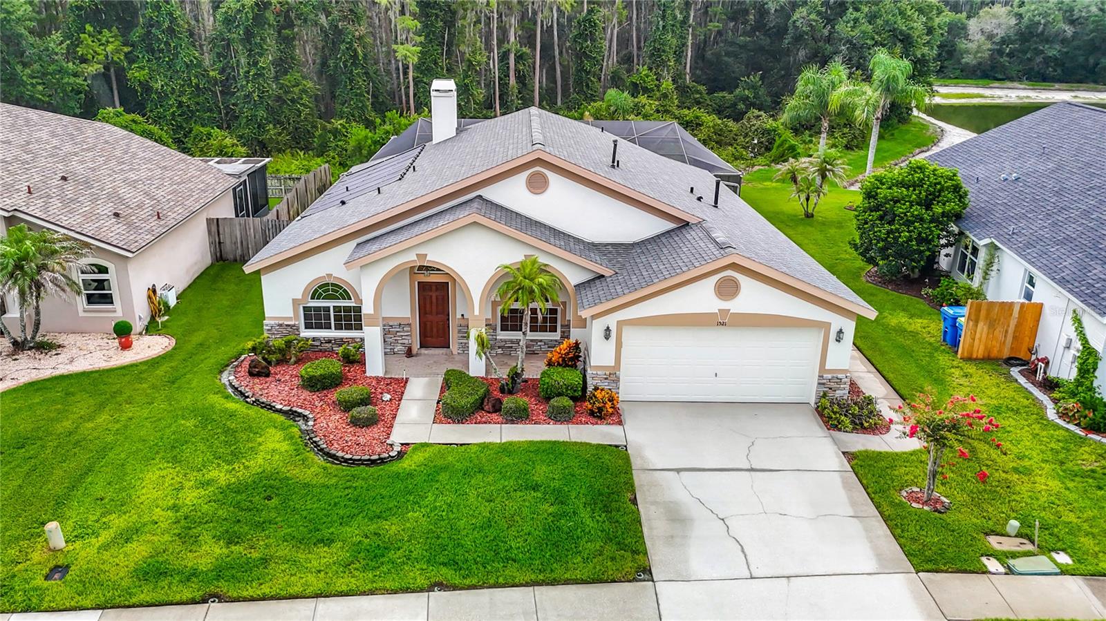 MEADOW POINTE - Residential