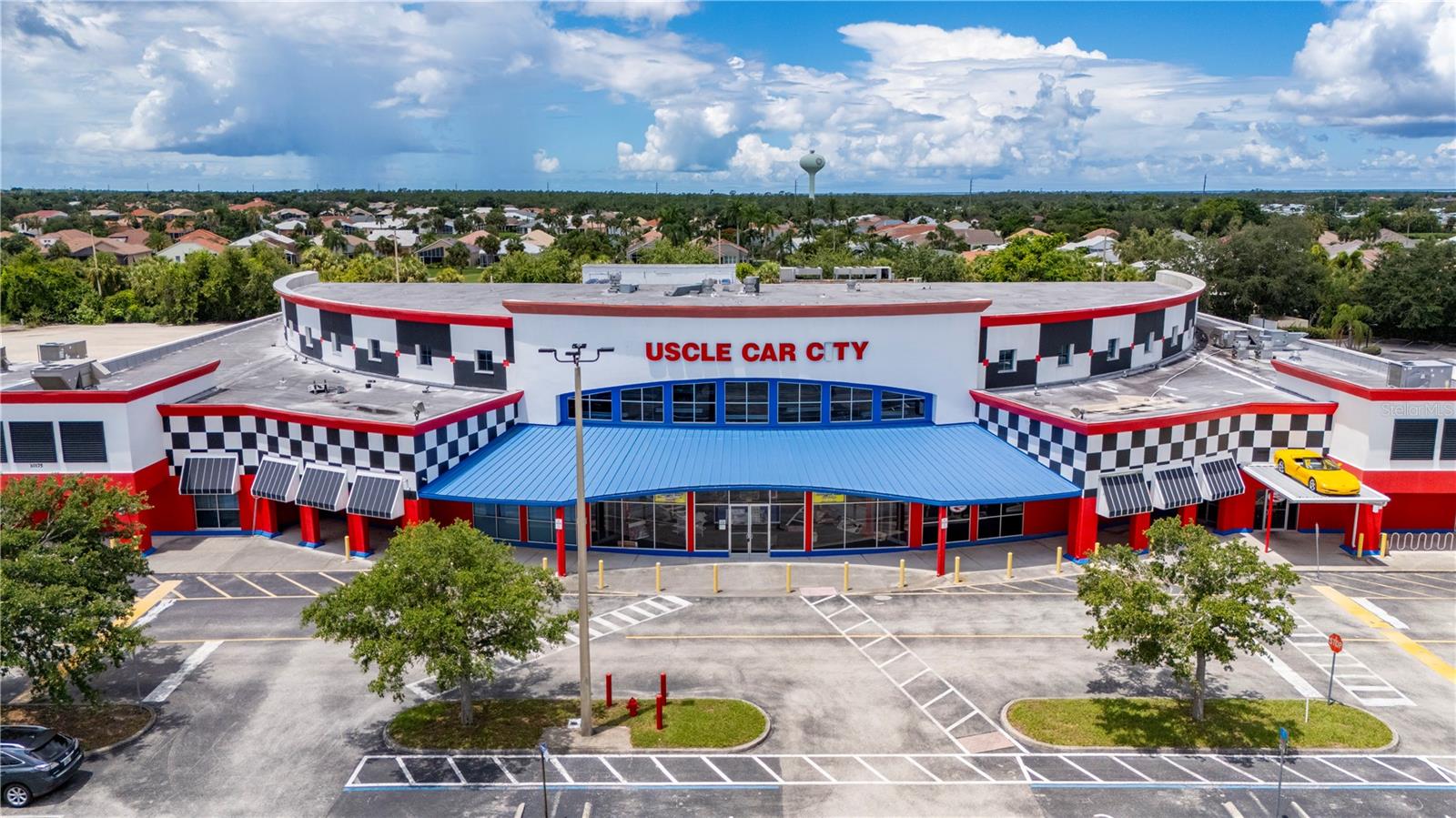 SEMINOLE LAKES PLAZA - Commercial Sale