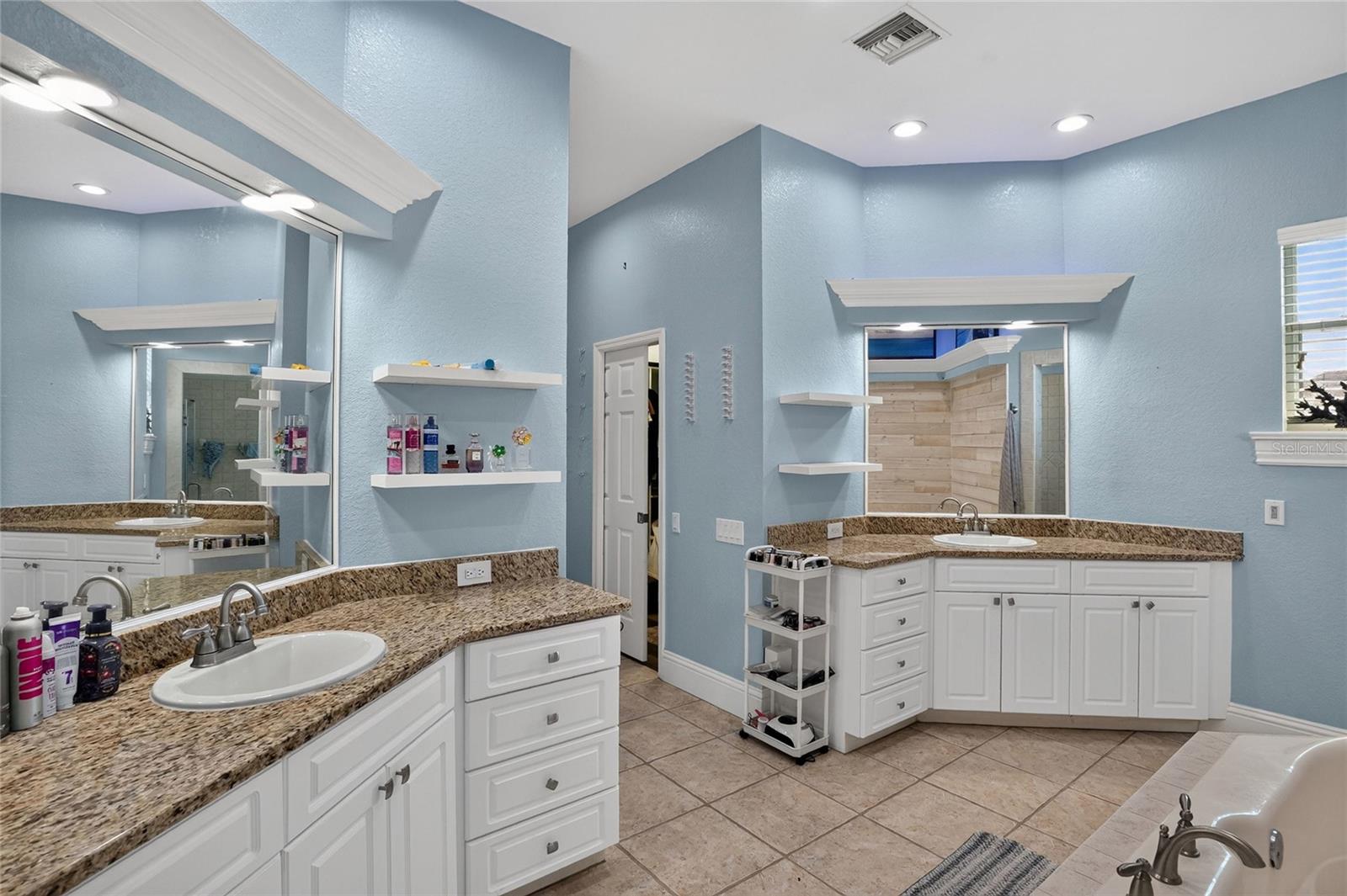 MAGNOLIA CHASE - Residential