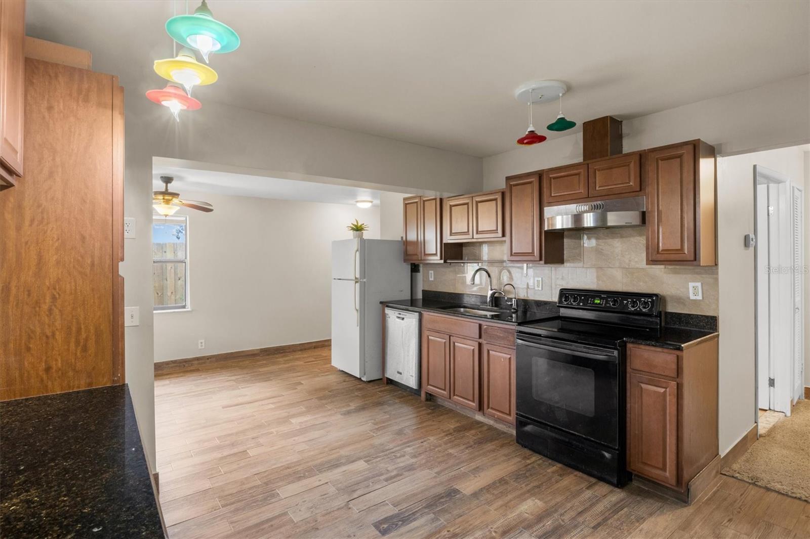 FAIRLAWN PARK UNITS 4 & 5 - Residential