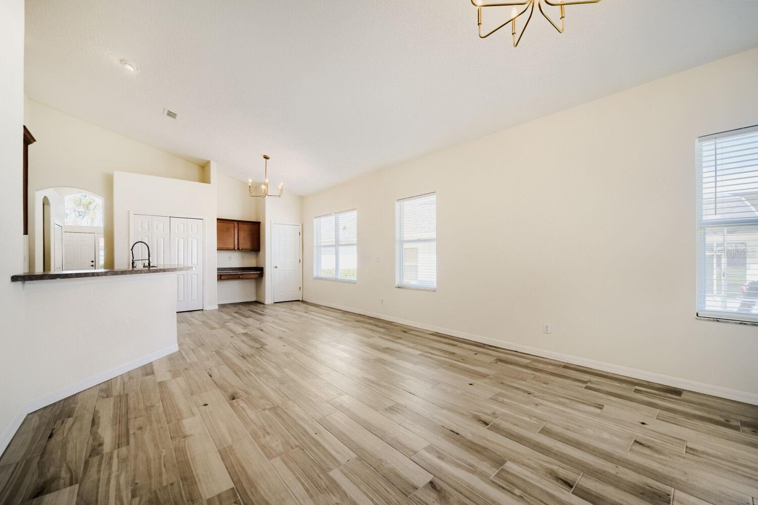 VILLAGE/TUSCAN RDG - Residential