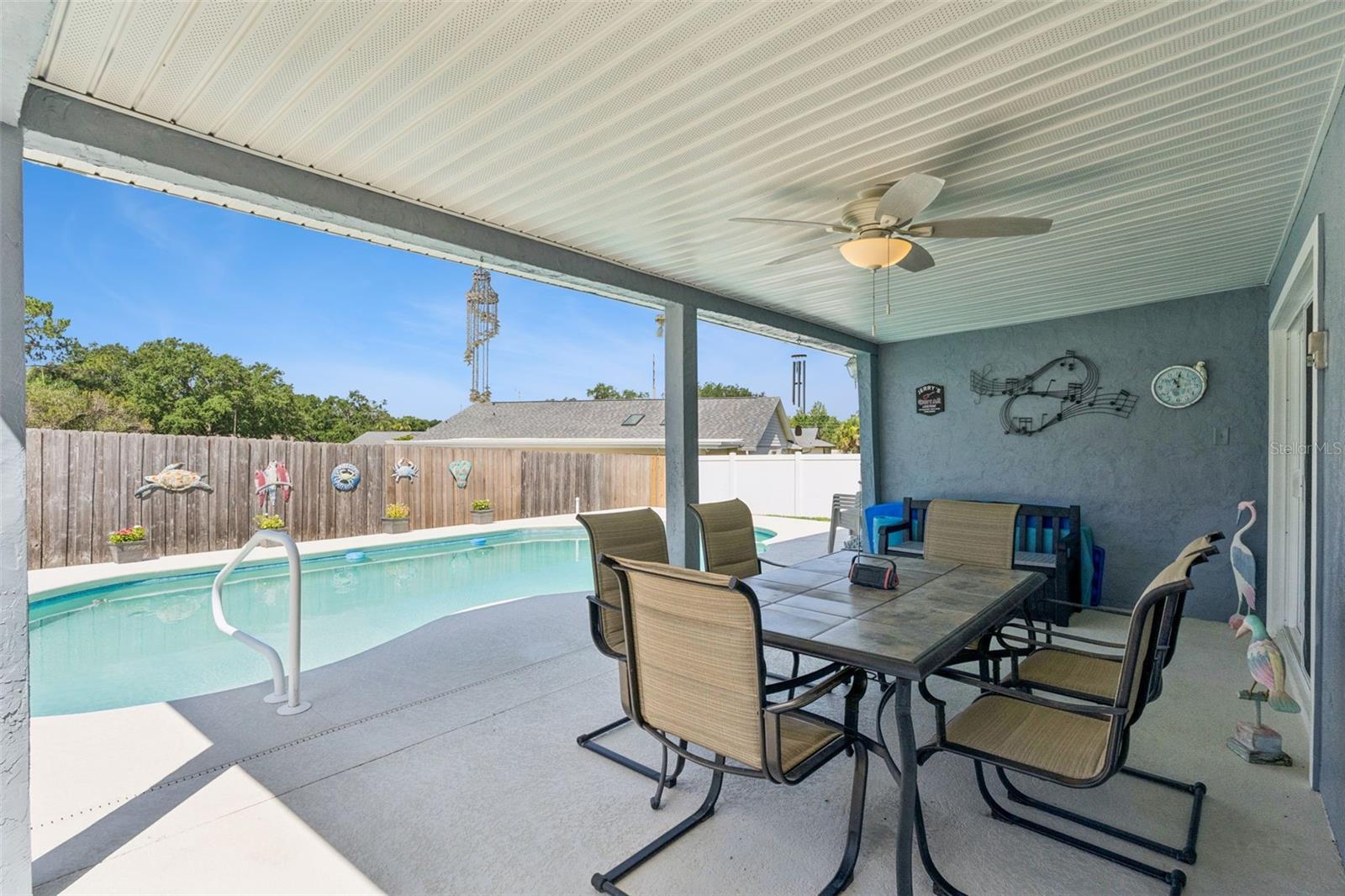 CLUBHOUSE ESTATES - Residential