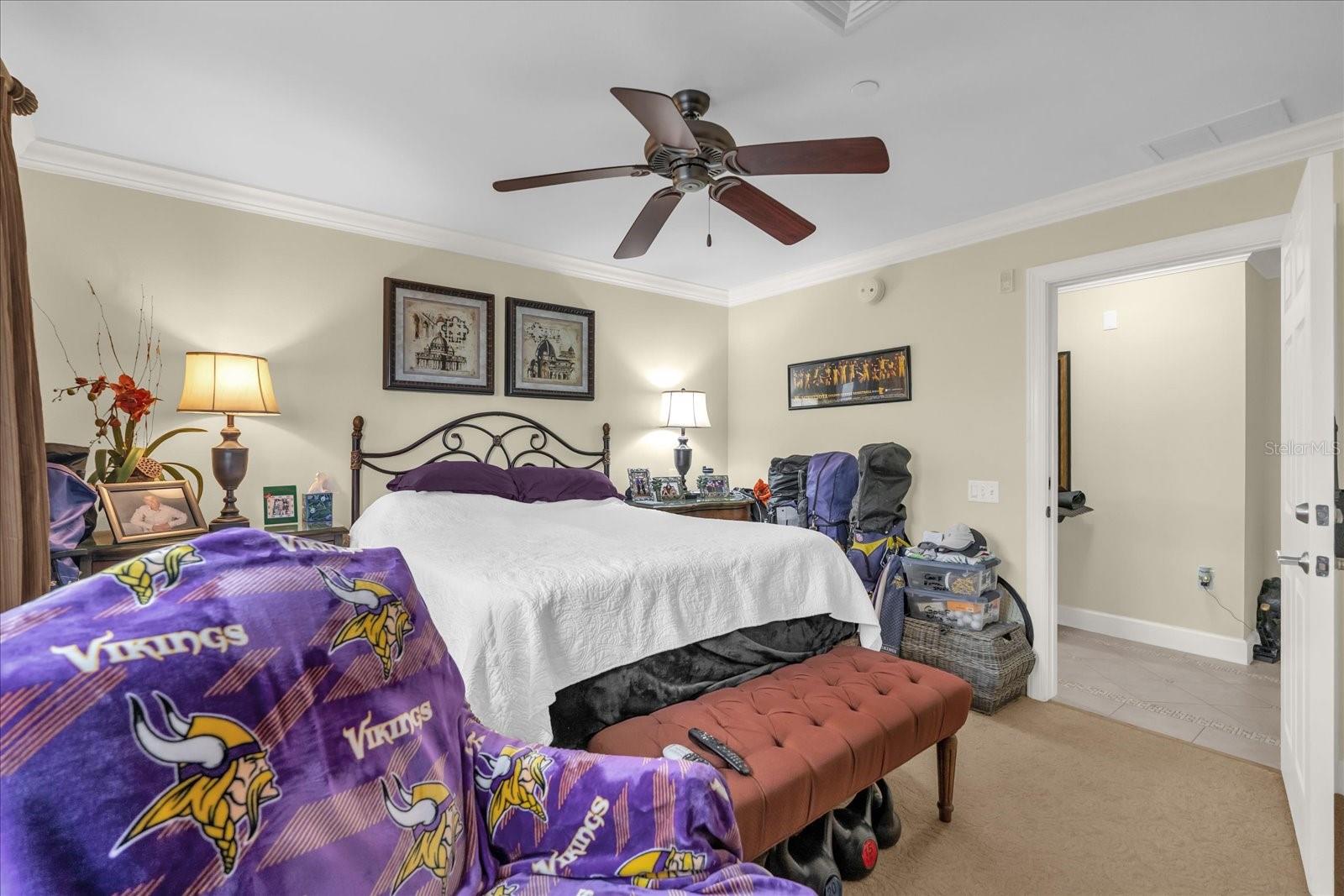 CENTRE COURT RIDGE PH 8 CONDO - Residential