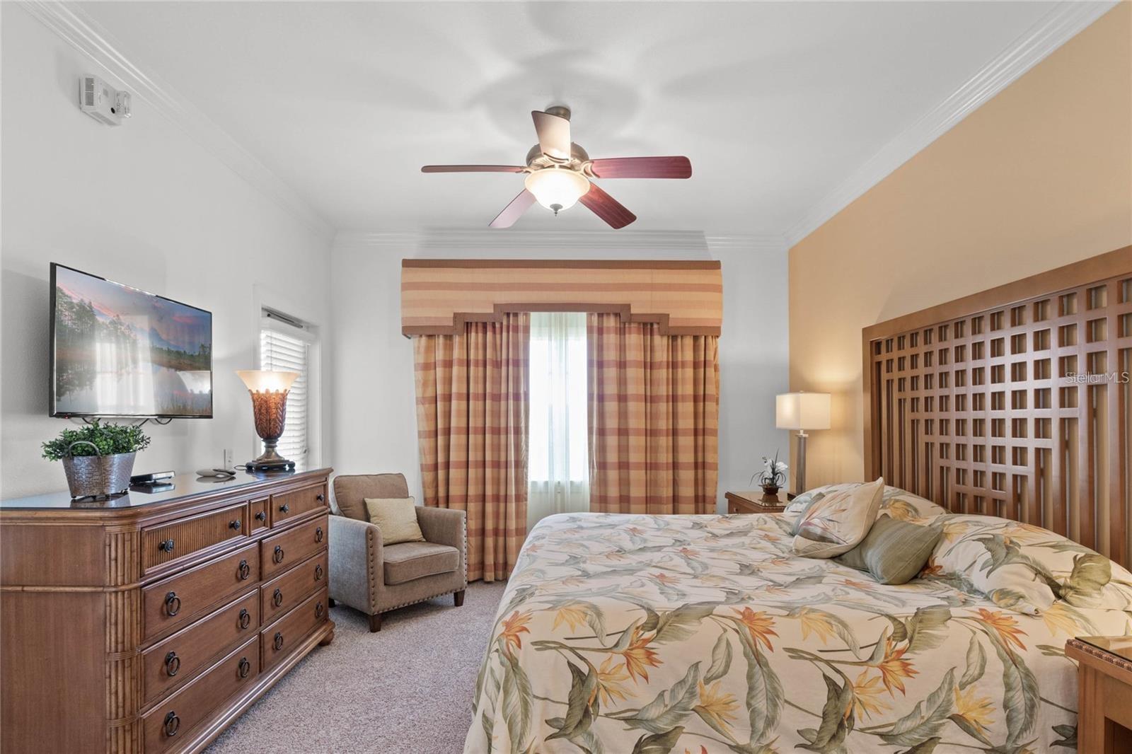 CENTRE COURT RIDGE PH 8 CONDO - Residential