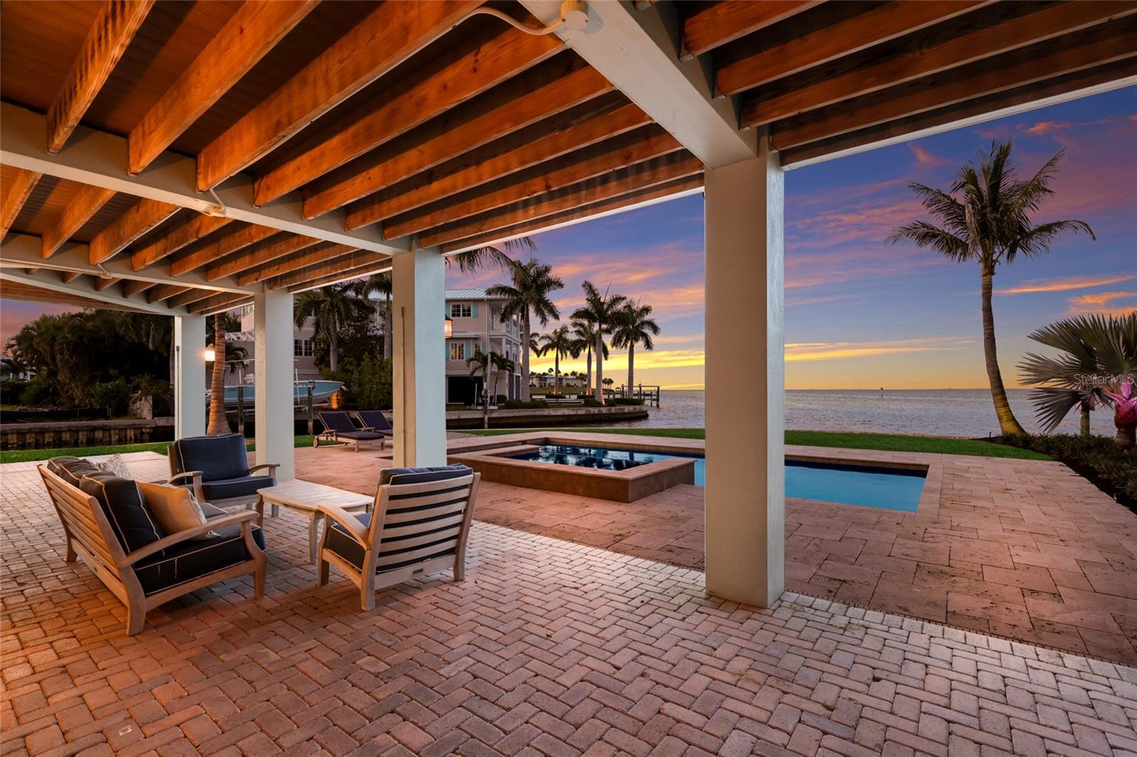 HOLMES BEACH 12TH UNIT - Residential