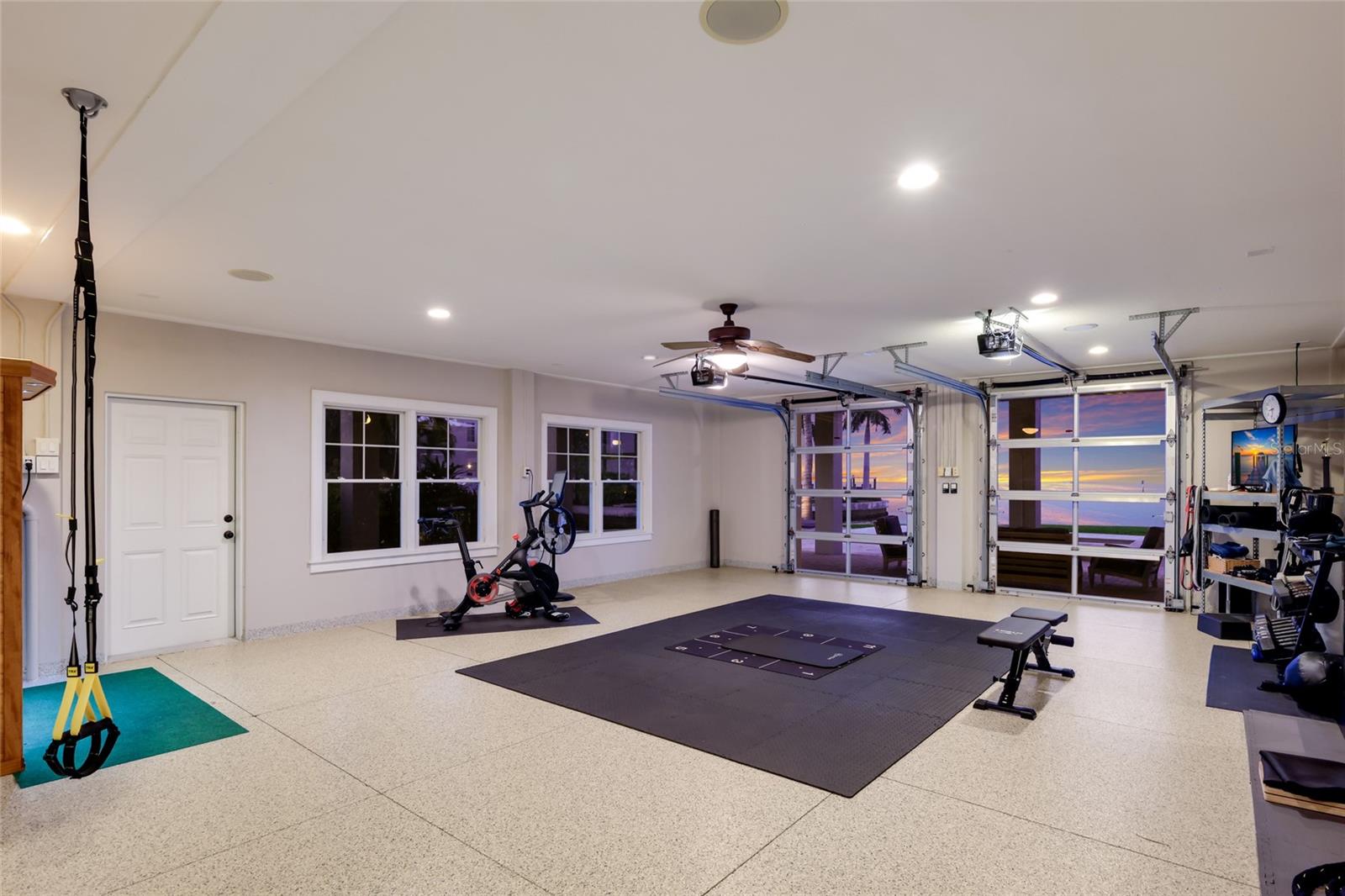HOLMES BEACH 12TH UNIT - Residential
