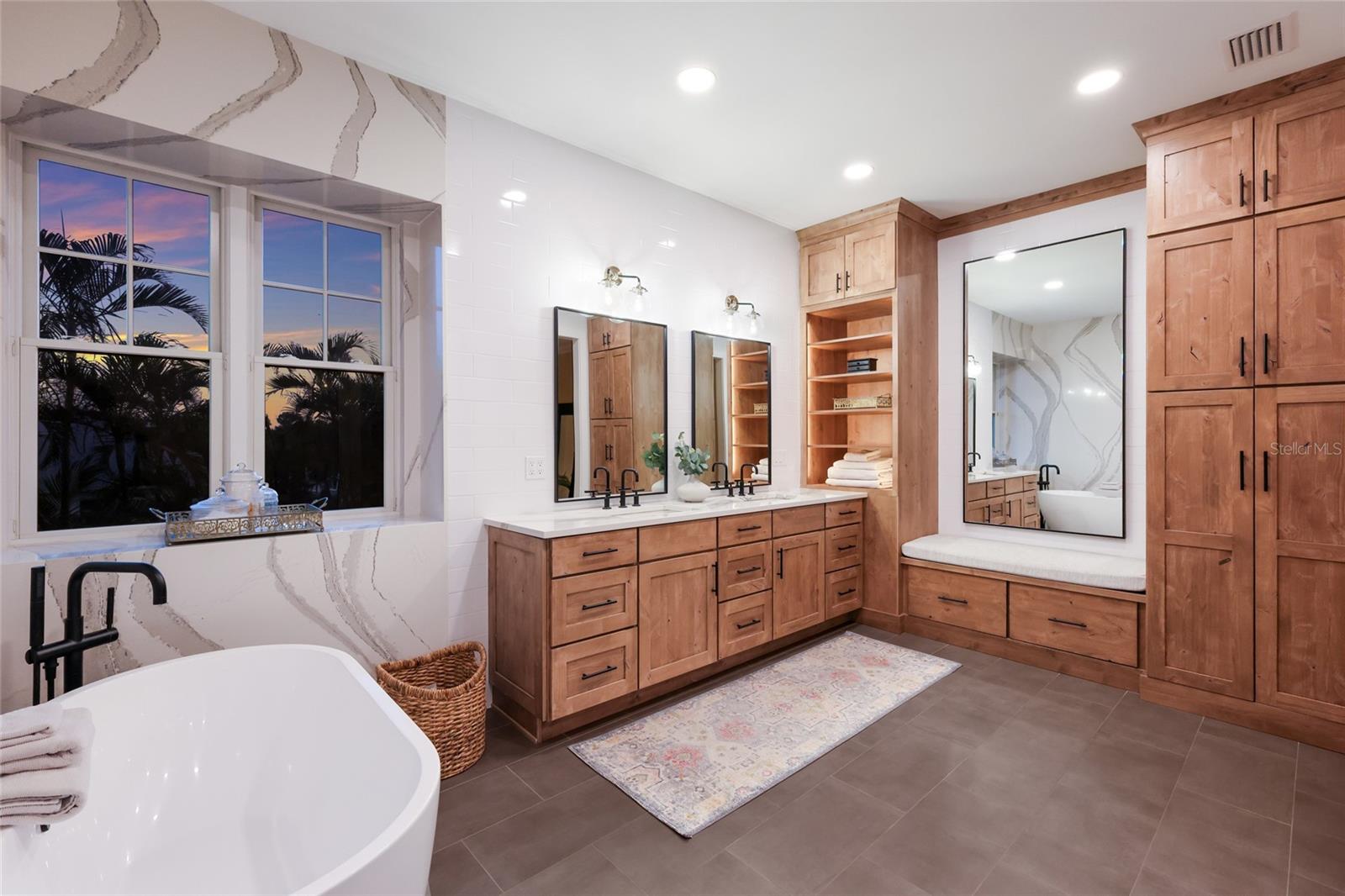 HOLMES BEACH 12TH UNIT - Residential