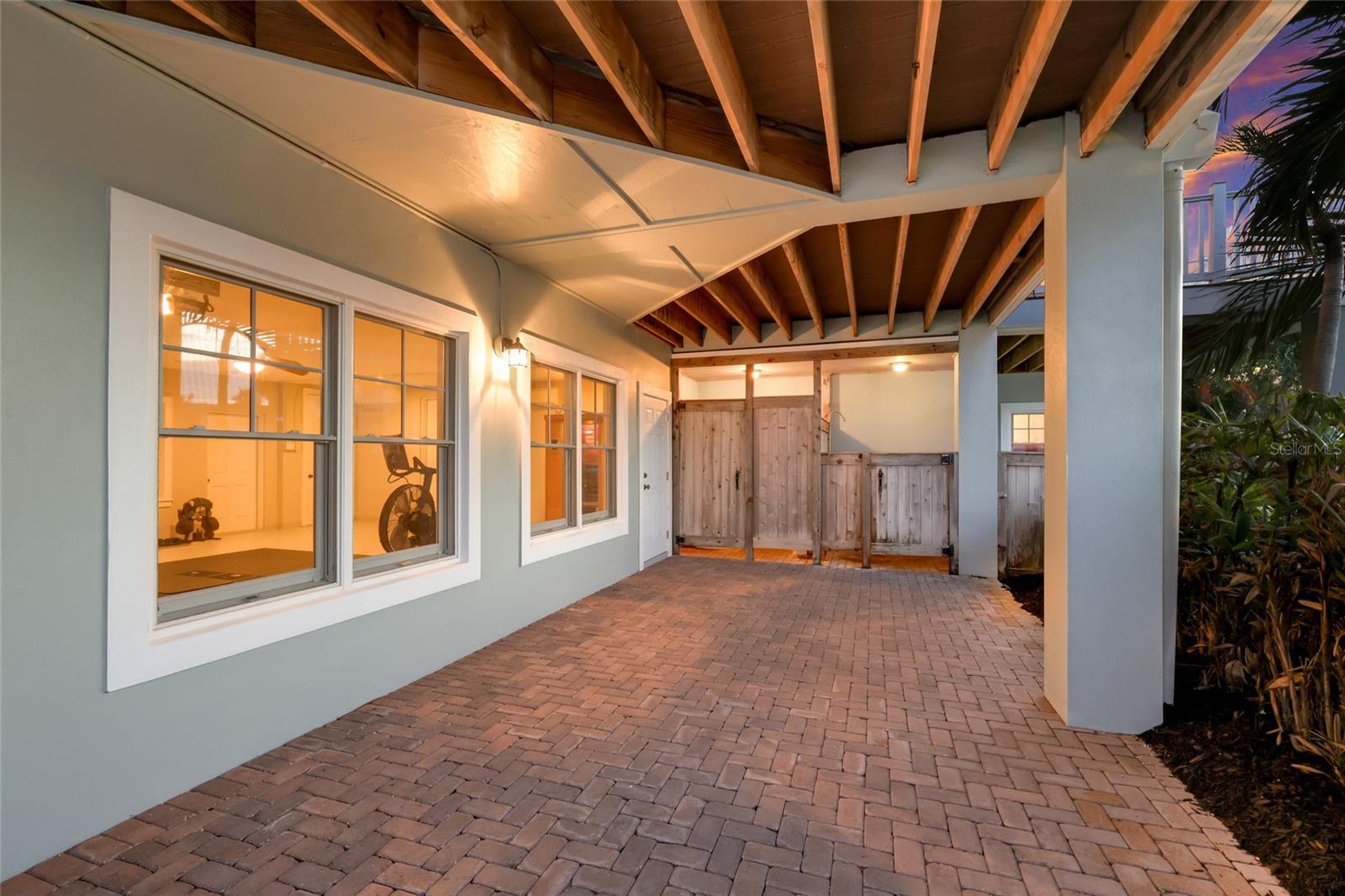 HOLMES BEACH 12TH UNIT - Residential