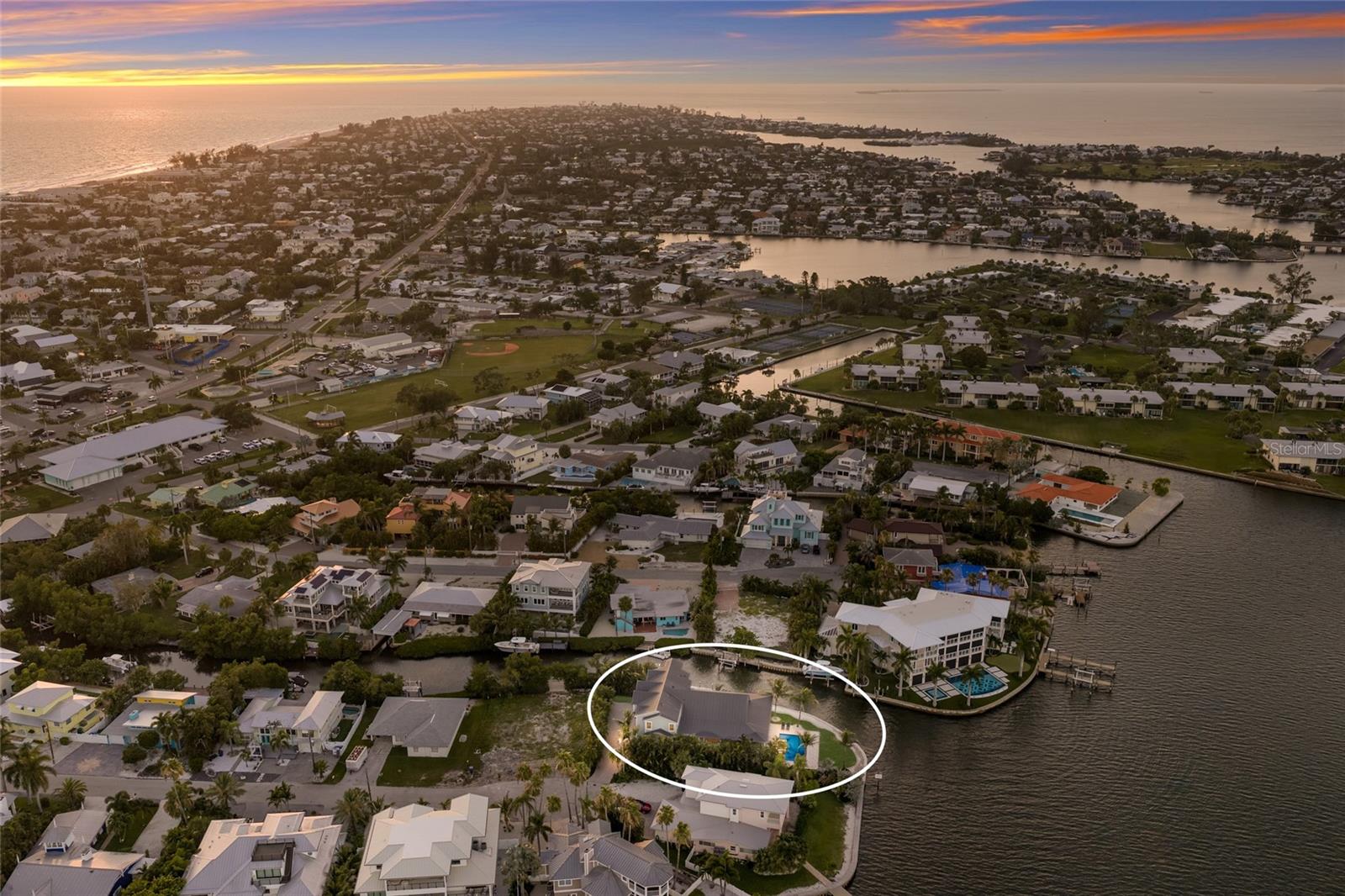 HOLMES BEACH 12TH UNIT - Residential
