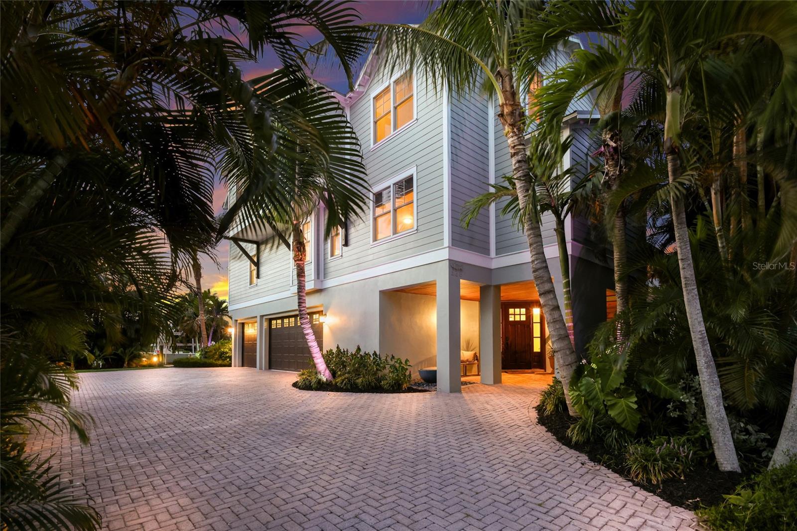 HOLMES BEACH 12TH UNIT - Residential