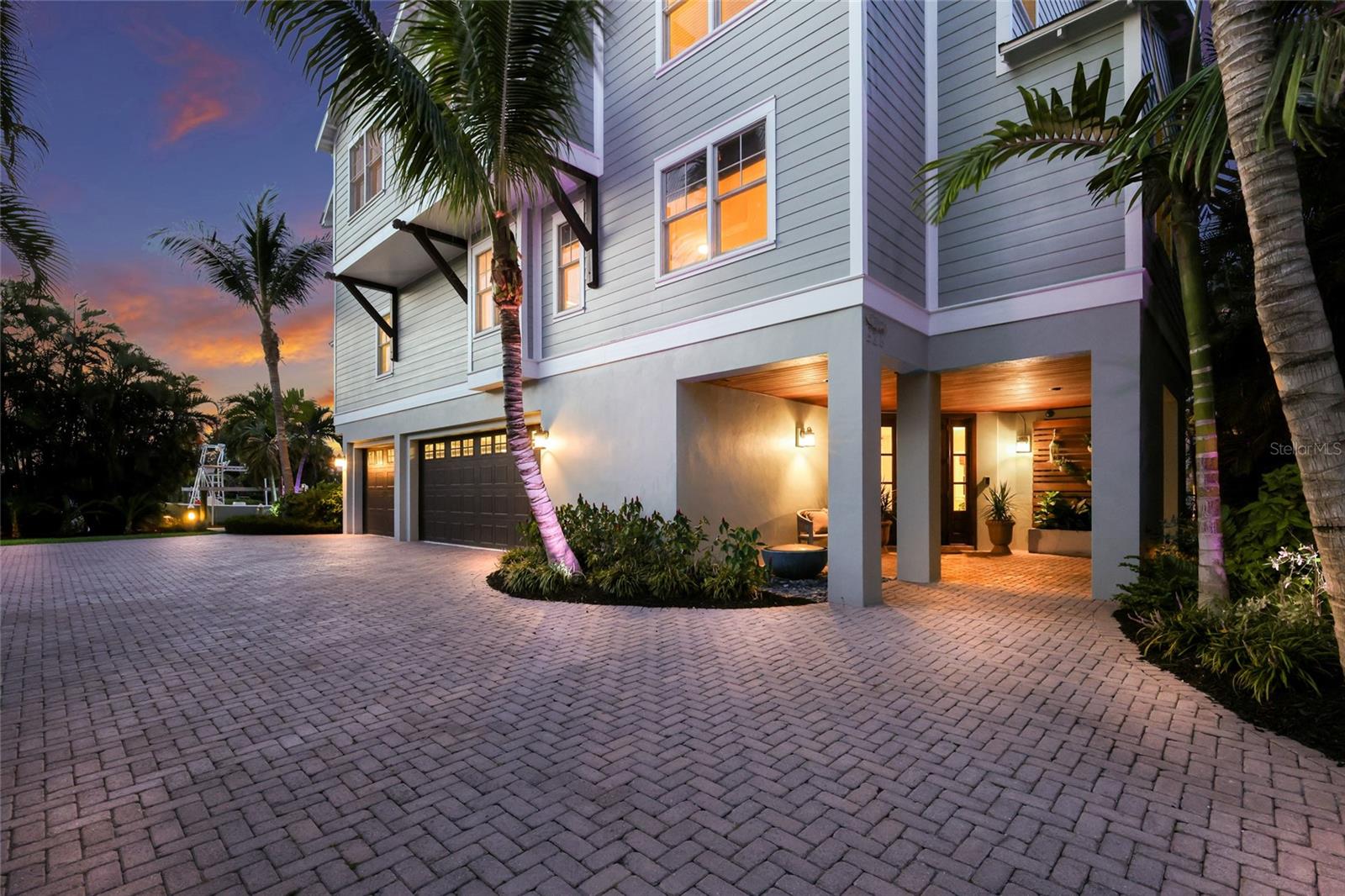 HOLMES BEACH 12TH UNIT - Residential