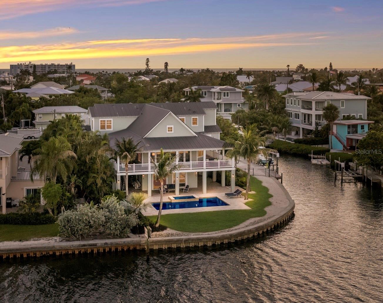 HOLMES BEACH 12TH UNIT - Residential