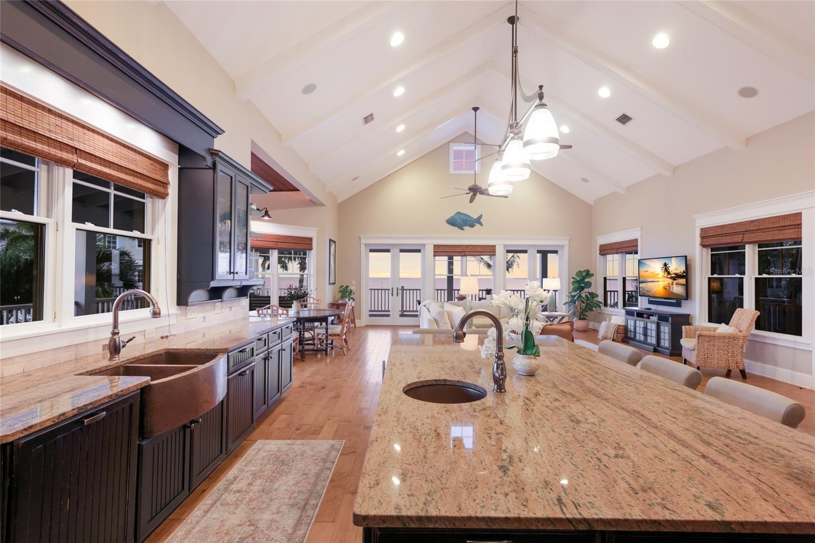 HOLMES BEACH 12TH UNIT - Residential