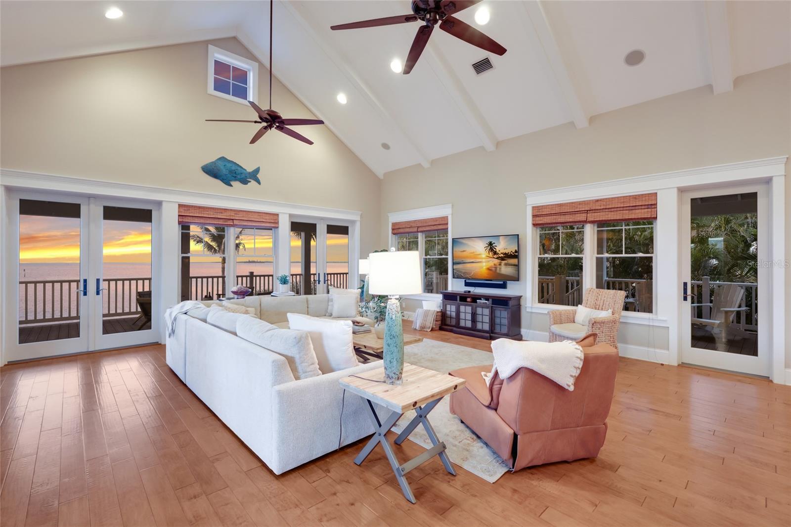 HOLMES BEACH 12TH UNIT - Residential